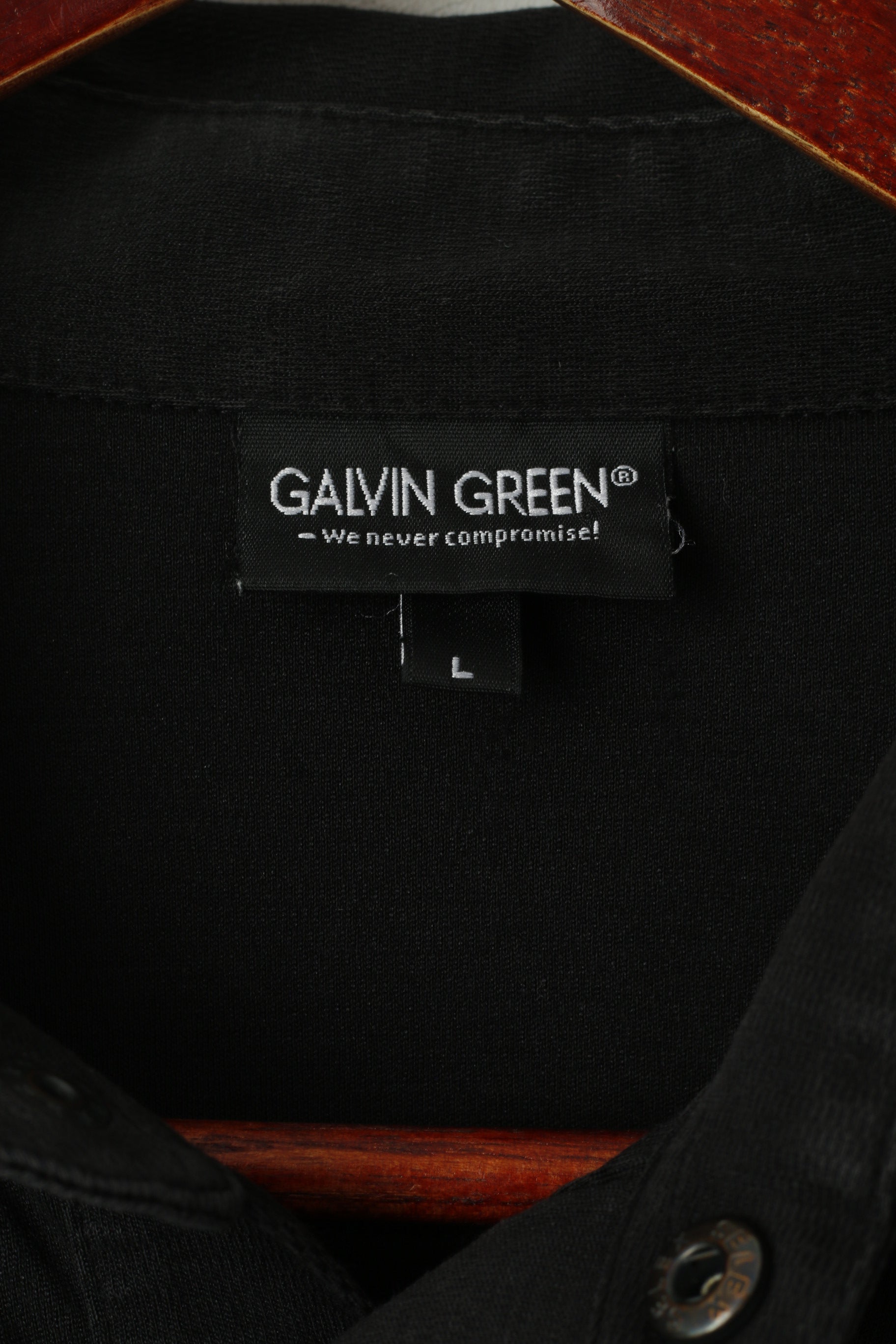 Polo Galvin Green da uomo L. Top con collo a scatto e tasca in cotone nero per abbigliamento sportivo
