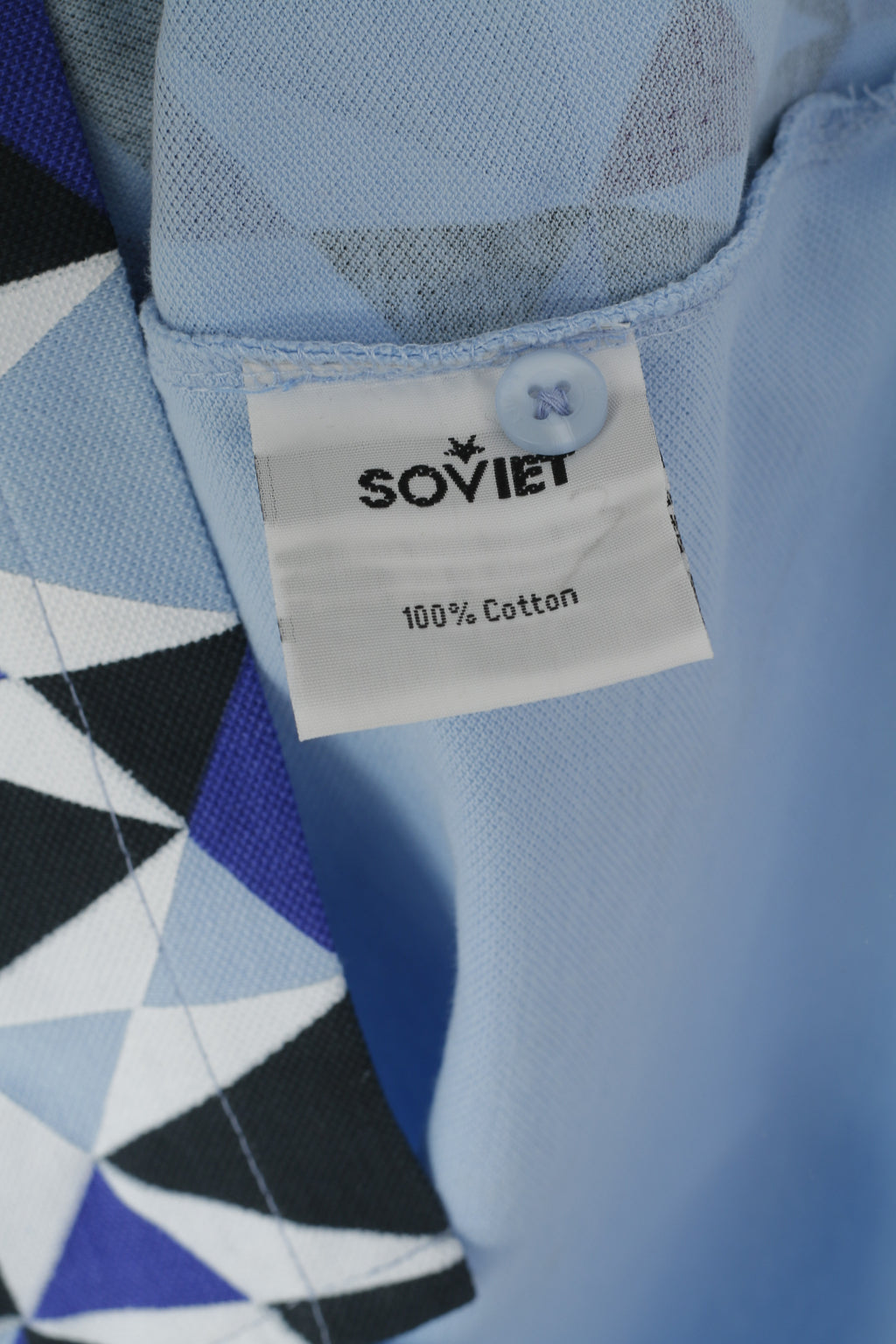 Polo da uomo M di costruzione russa sovietica, parte superiore con bottoni dettagliati stampati a triangolo in cotone blu