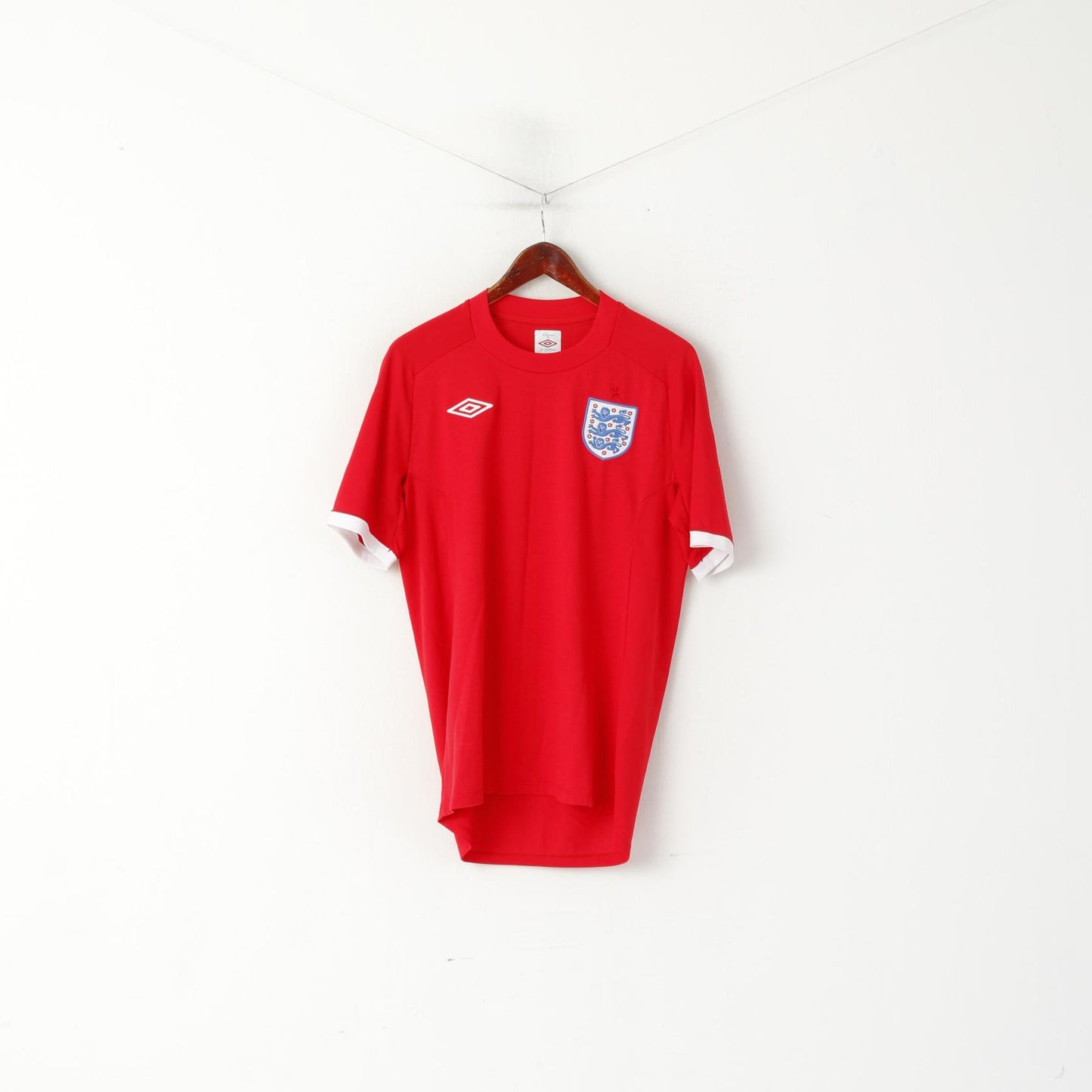 Umbro Men 40 M Shirt Red England National Football Team Sportswear Top