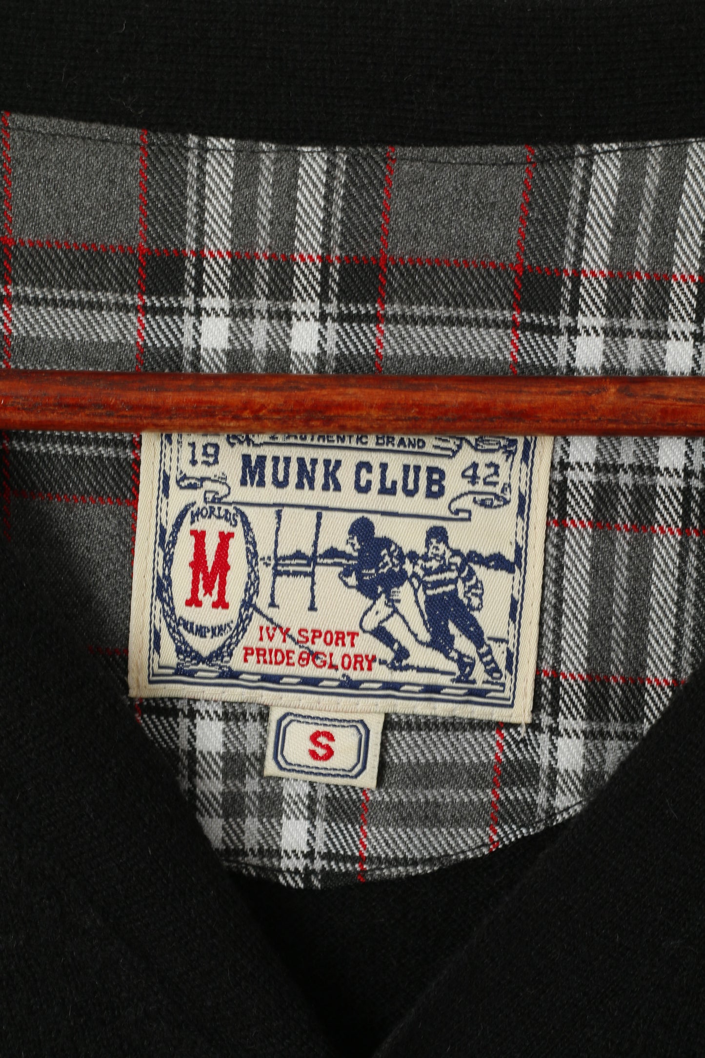 Munk Club Cardigan pour homme en laine noire et nylon mélangé avec patchs de sport de rugby