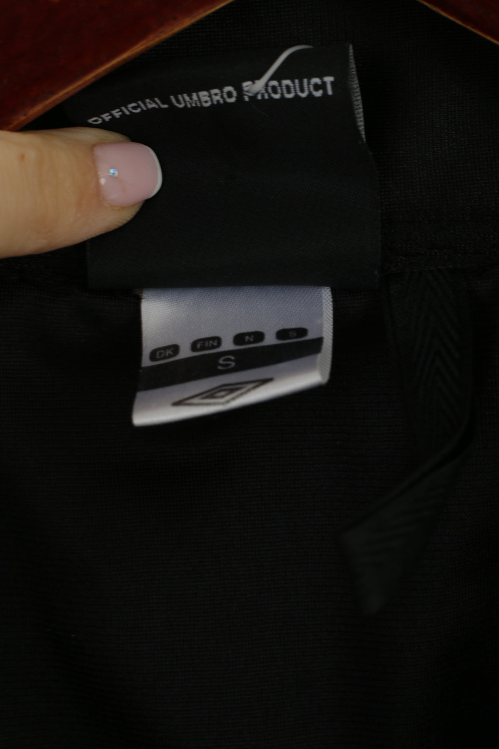 Umbro Mens S Sweatshirt Black IL Vega Football Full Zipper Sabina Track Top