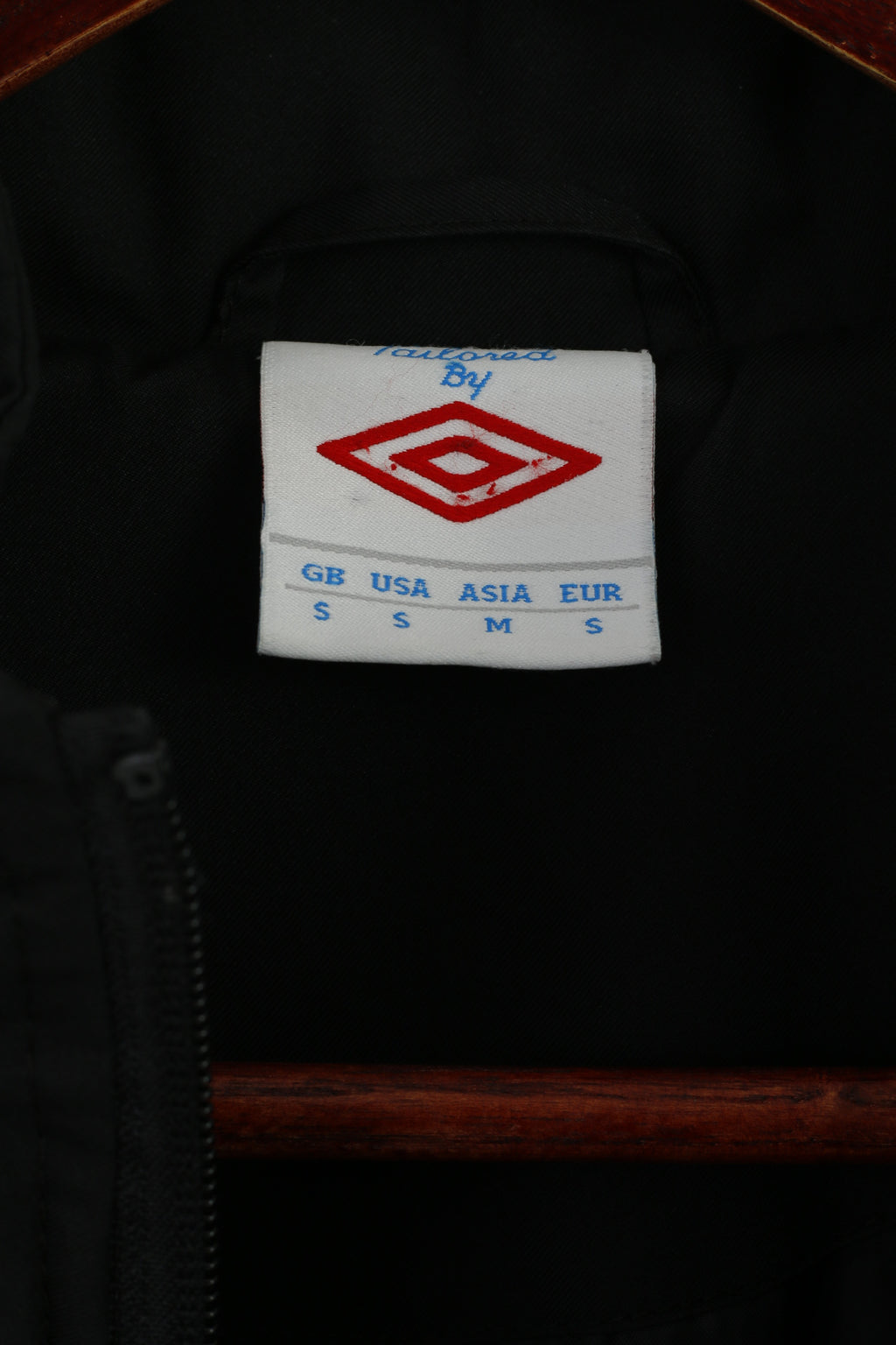 Umbro Women S Long Jacket Black St.George's Park Padded National Football Coat