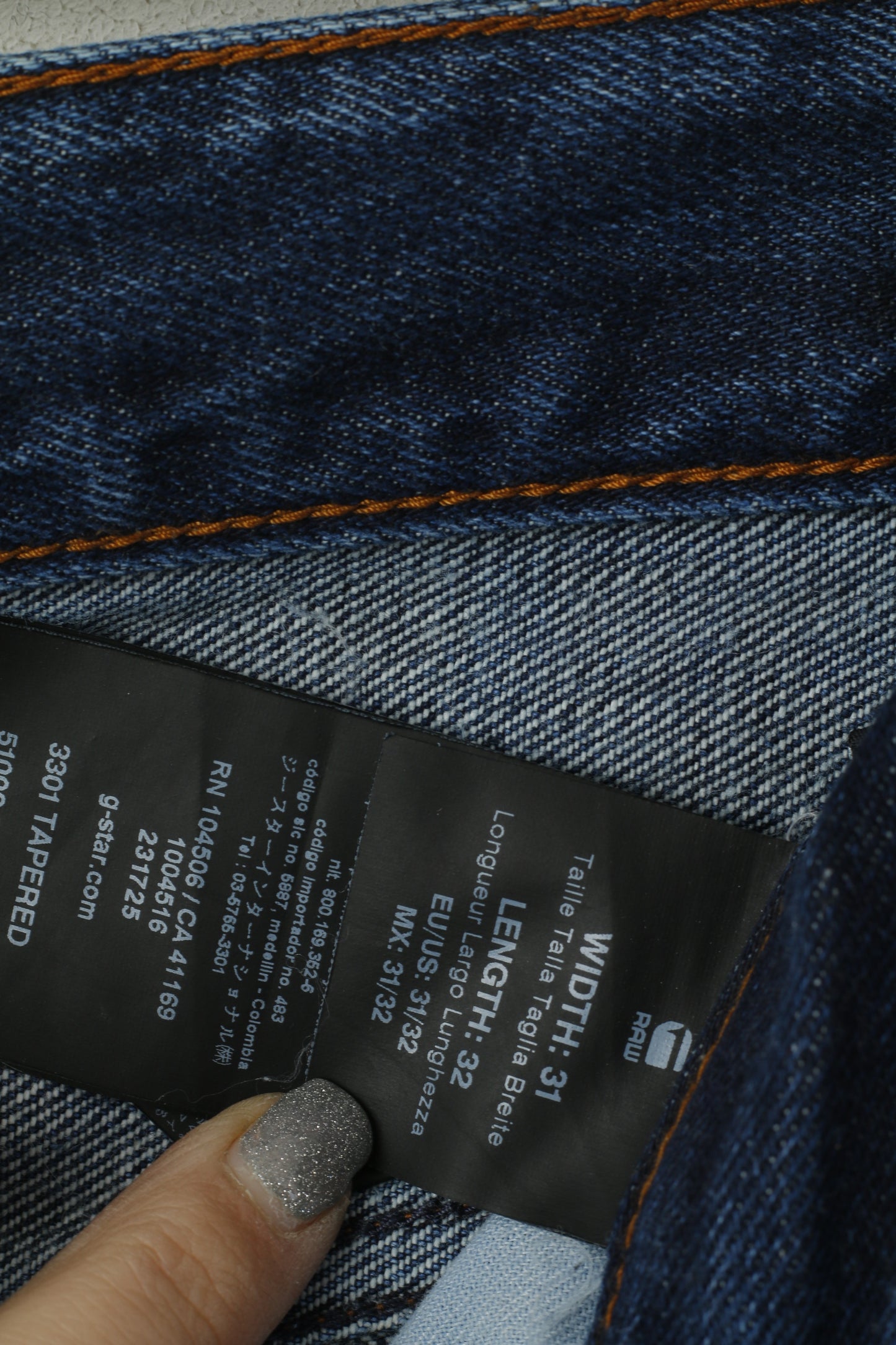 Pantaloni jeans G-Star Raw da uomo 31 Pantaloni affusolati in cotone denim blu scuro 3301