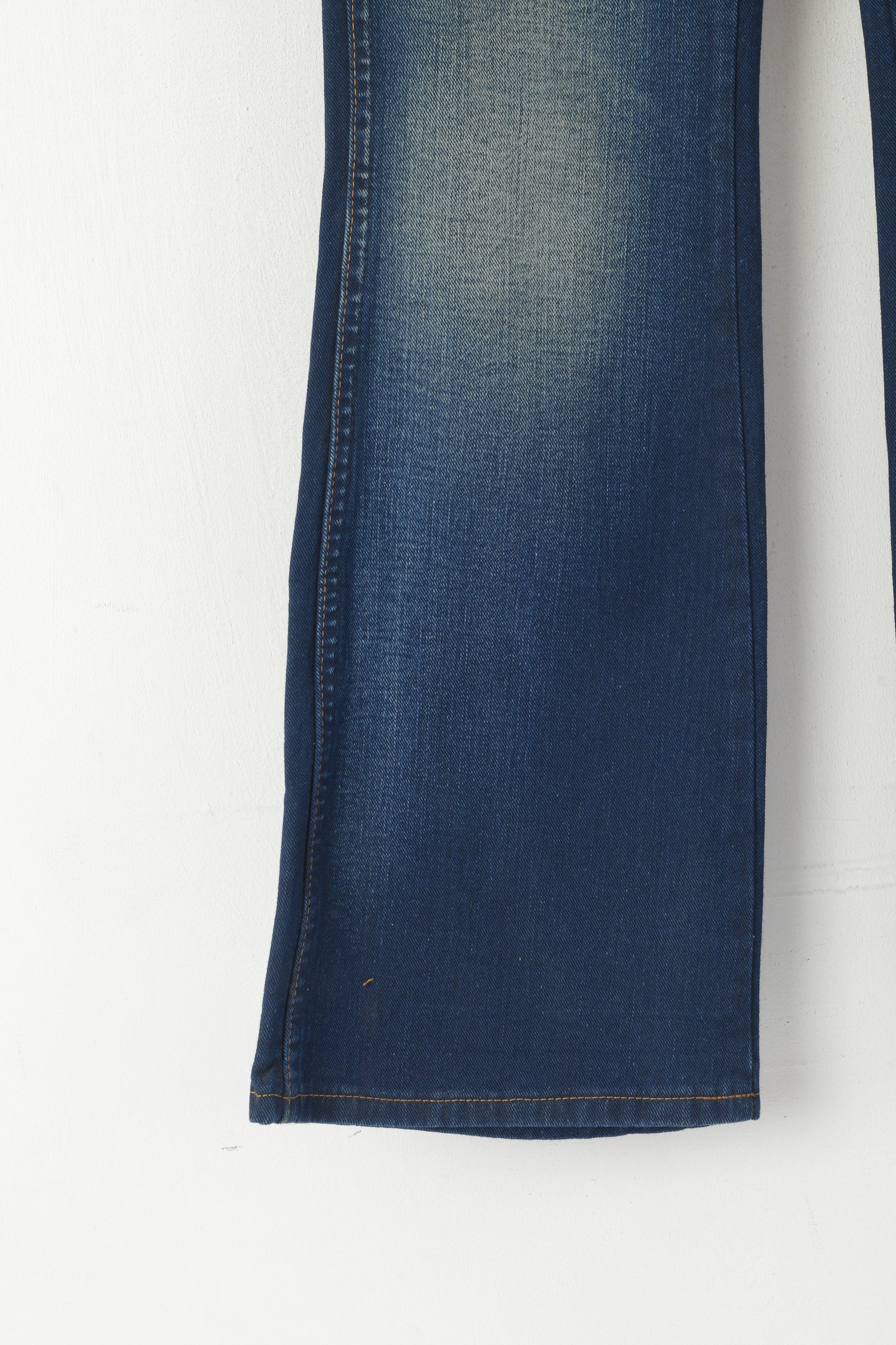 Pantaloni jeans Wrangler Betty da donna 28 Pantaloni bootcut in denim di cotone blu scuro