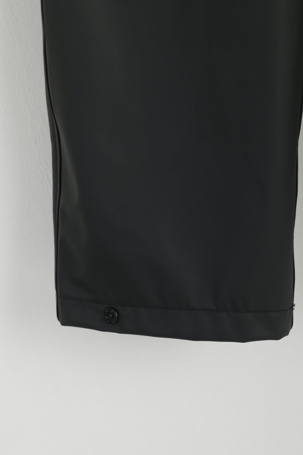 Pantaloni Helly Hansen Youth 150/160 Pantaloni da esterno impermeabili in nylon nero