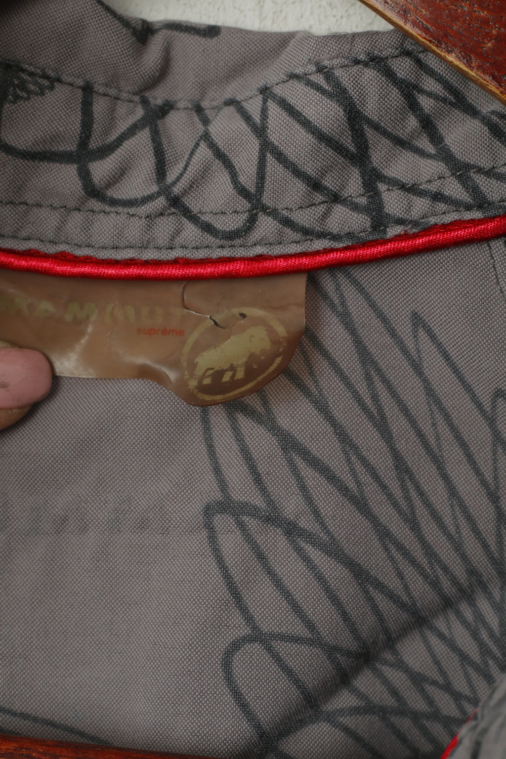 Mammut Camicia casual da donna L. Top da passeggio turistico vintage stampato in nylon grigio