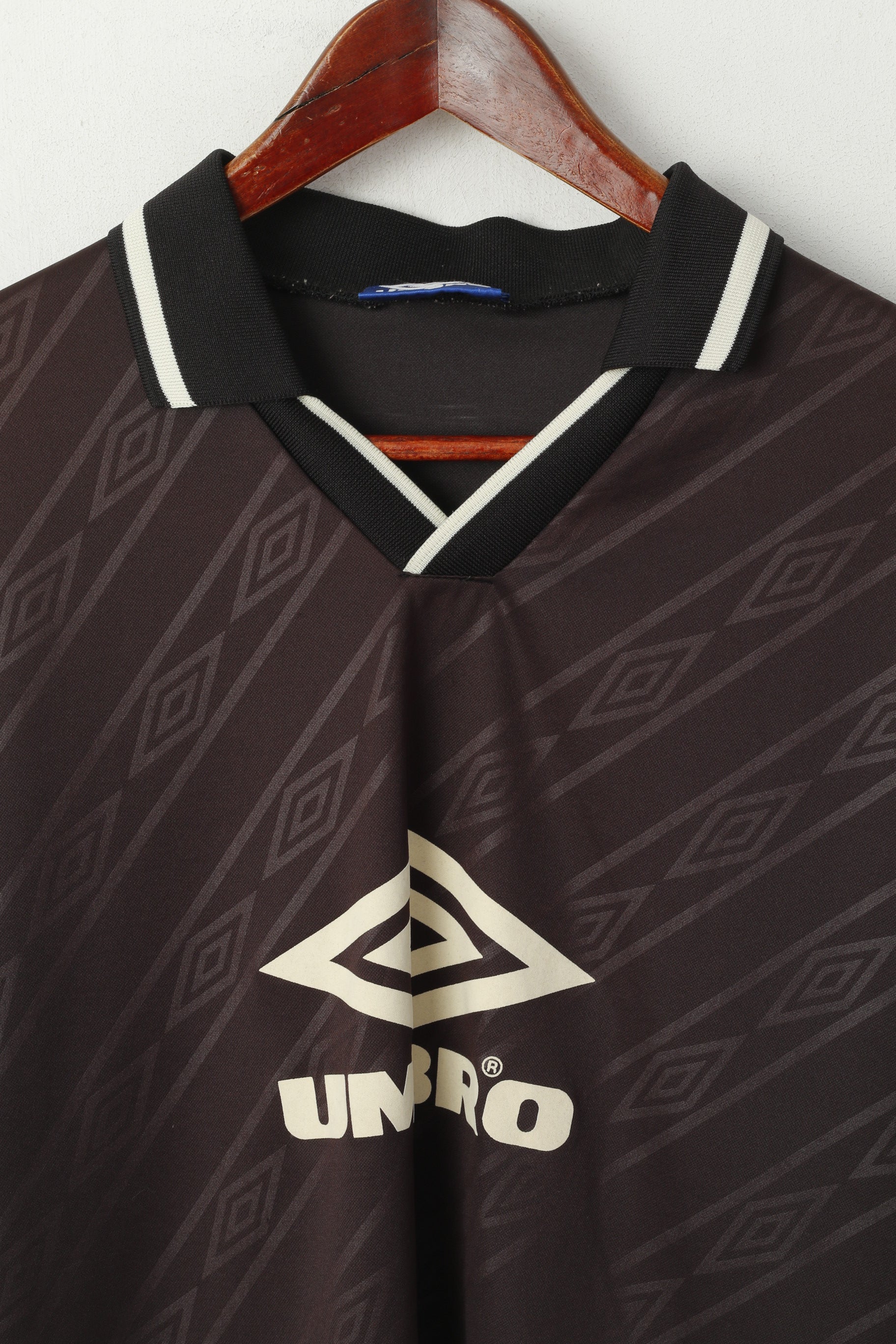 Polo Umbro da uomo M. Maglia da allenamento sportiva da calcio vintage a righe marroni lucide