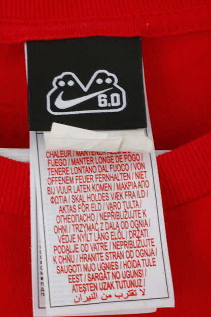 T-shirt Nike M da uomo in cotone rosso 6.0 con grafica a sei punti, top girocollo
