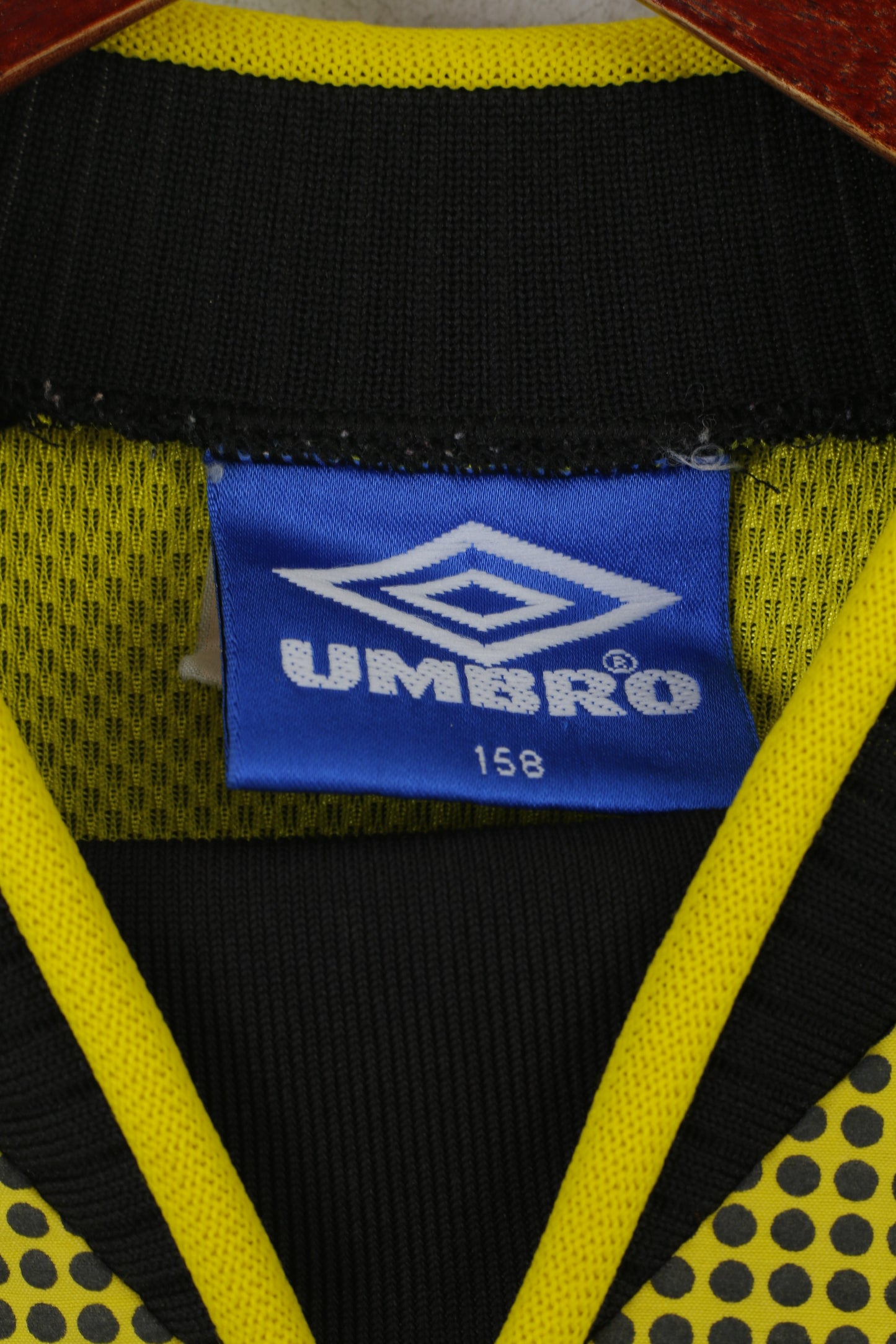 Umbro Boys 158 12-13 Age Shirt Yellow England Football Club Long Sleeve Jersey Top