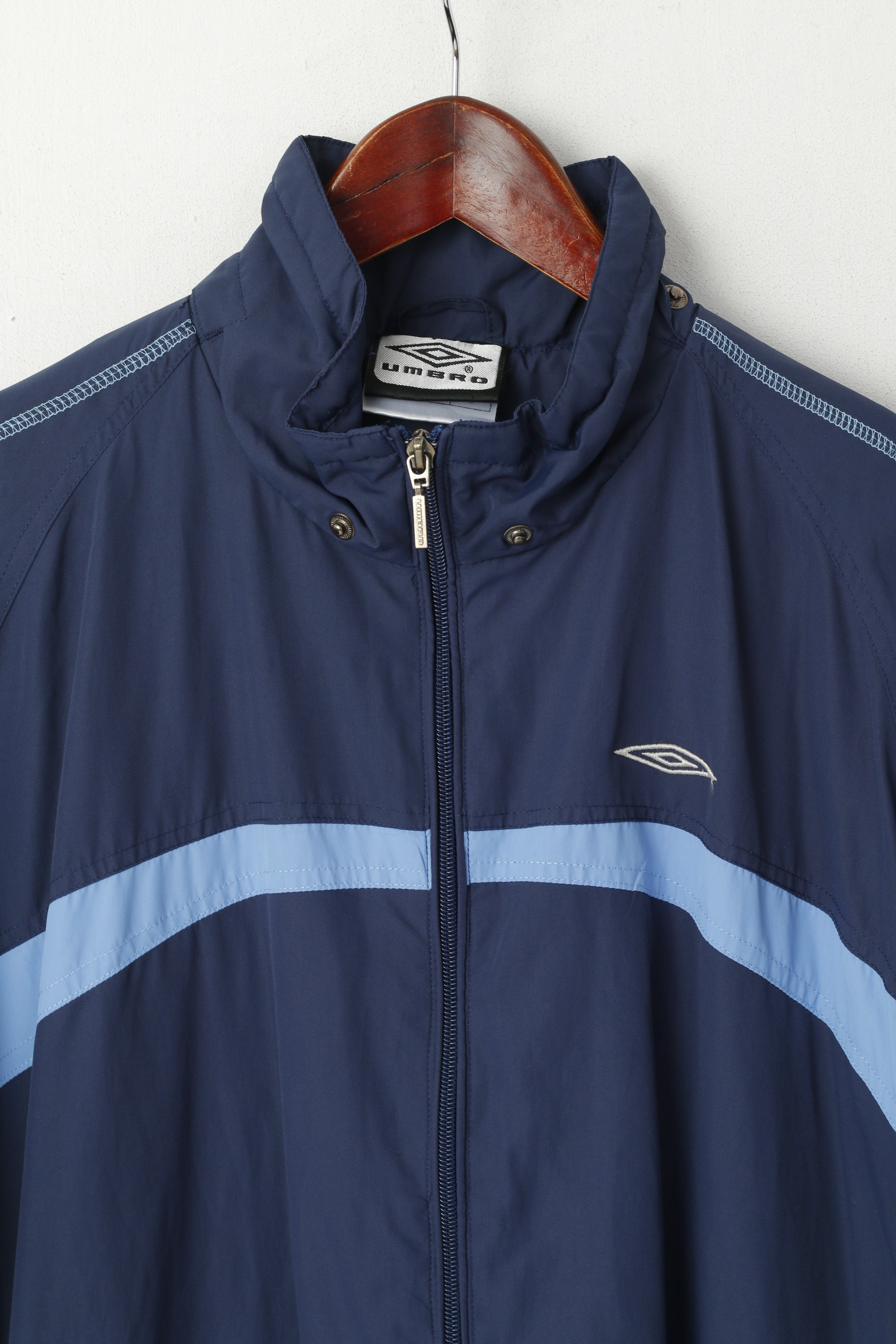 Umbro Giacca da uomo L Blu scuro Abbigliamento sportivo Cerniera completa Fodera in rete leggera