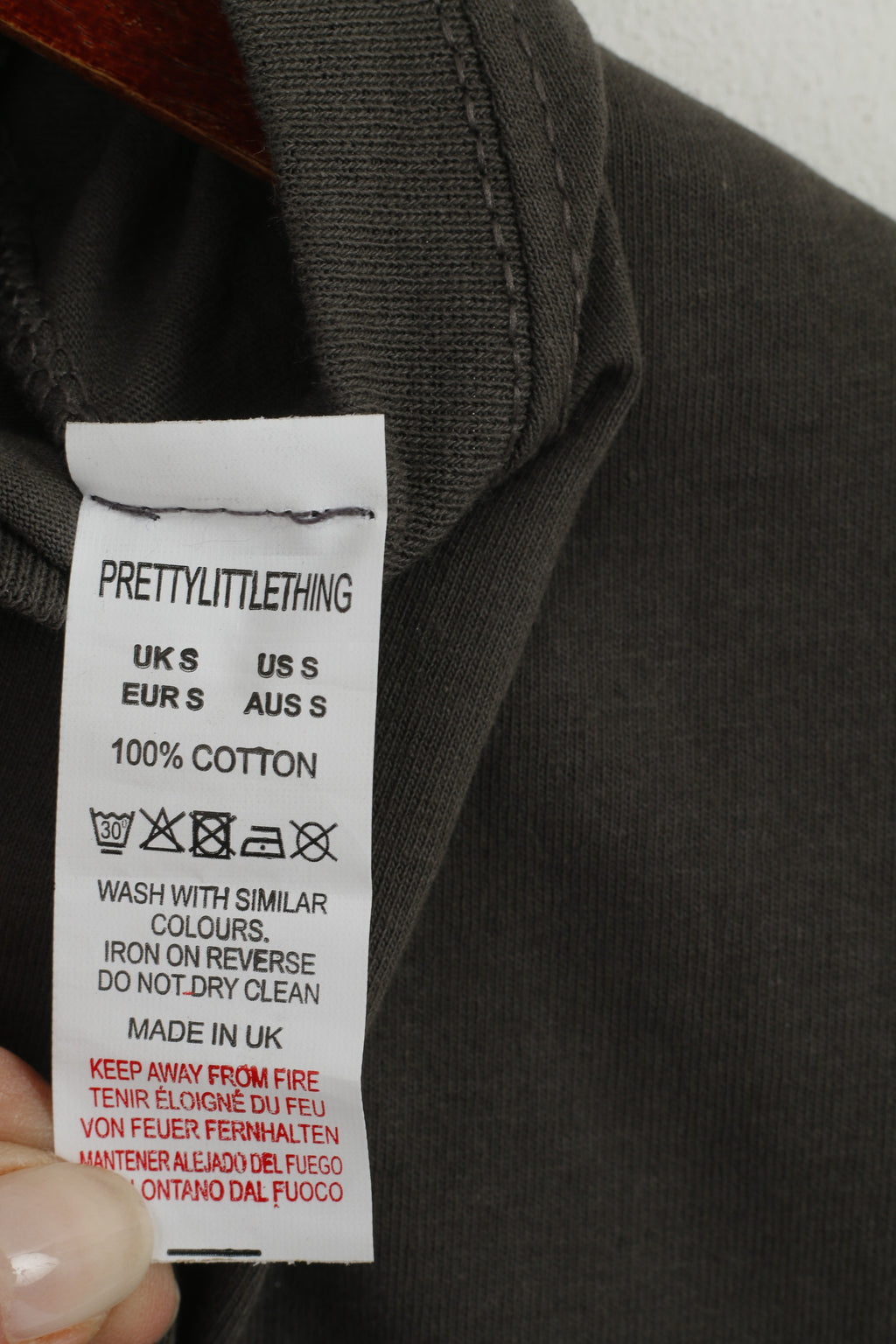 Pretty Little Thing Women S T-Shirt Grey Cotton Graphic Savage Oversize Top