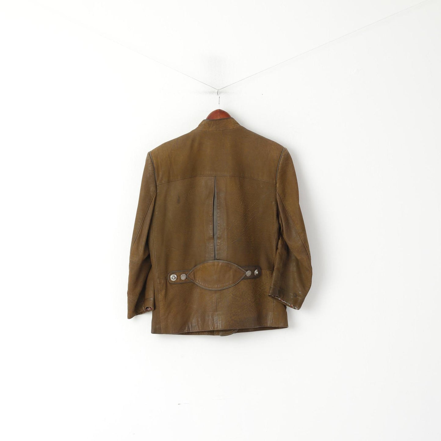 Veste Vintage femme 36 S en cuir marron, épaulettes militaires, boutons décoratifs, haut