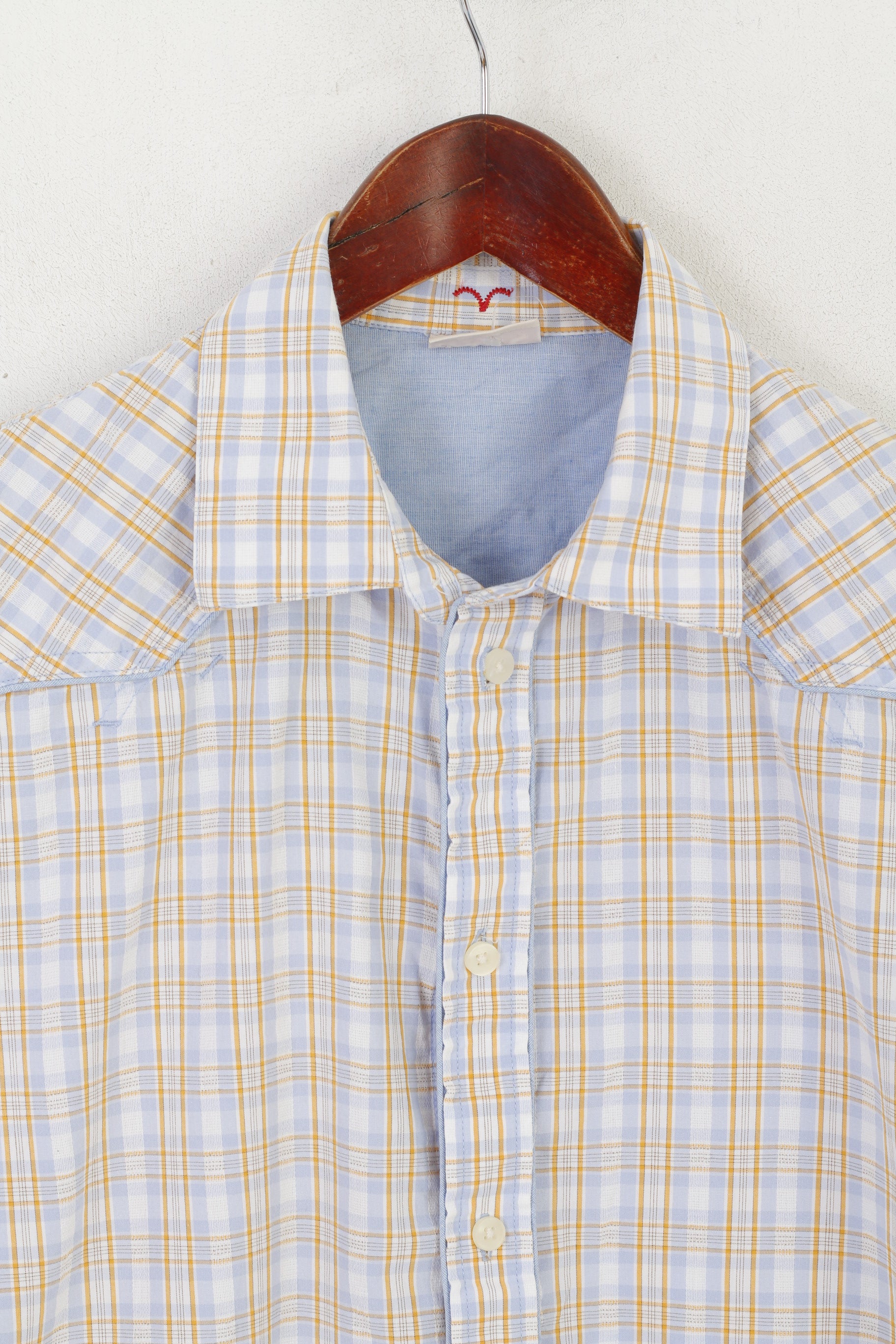 Levi's Men M Chemise décontractée Bleu à carreaux en coton Coupe ajustée à manches courtes