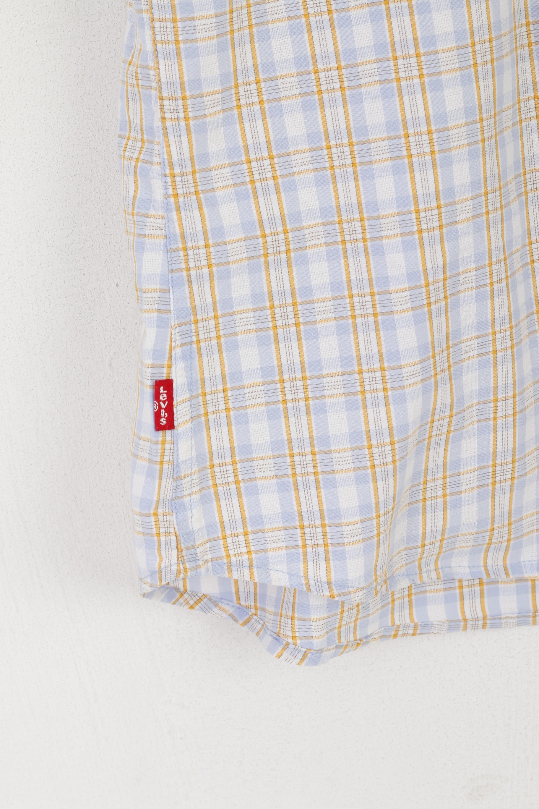 Levi's Men M Chemise décontractée Bleu à carreaux en coton Coupe ajustée à manches courtes