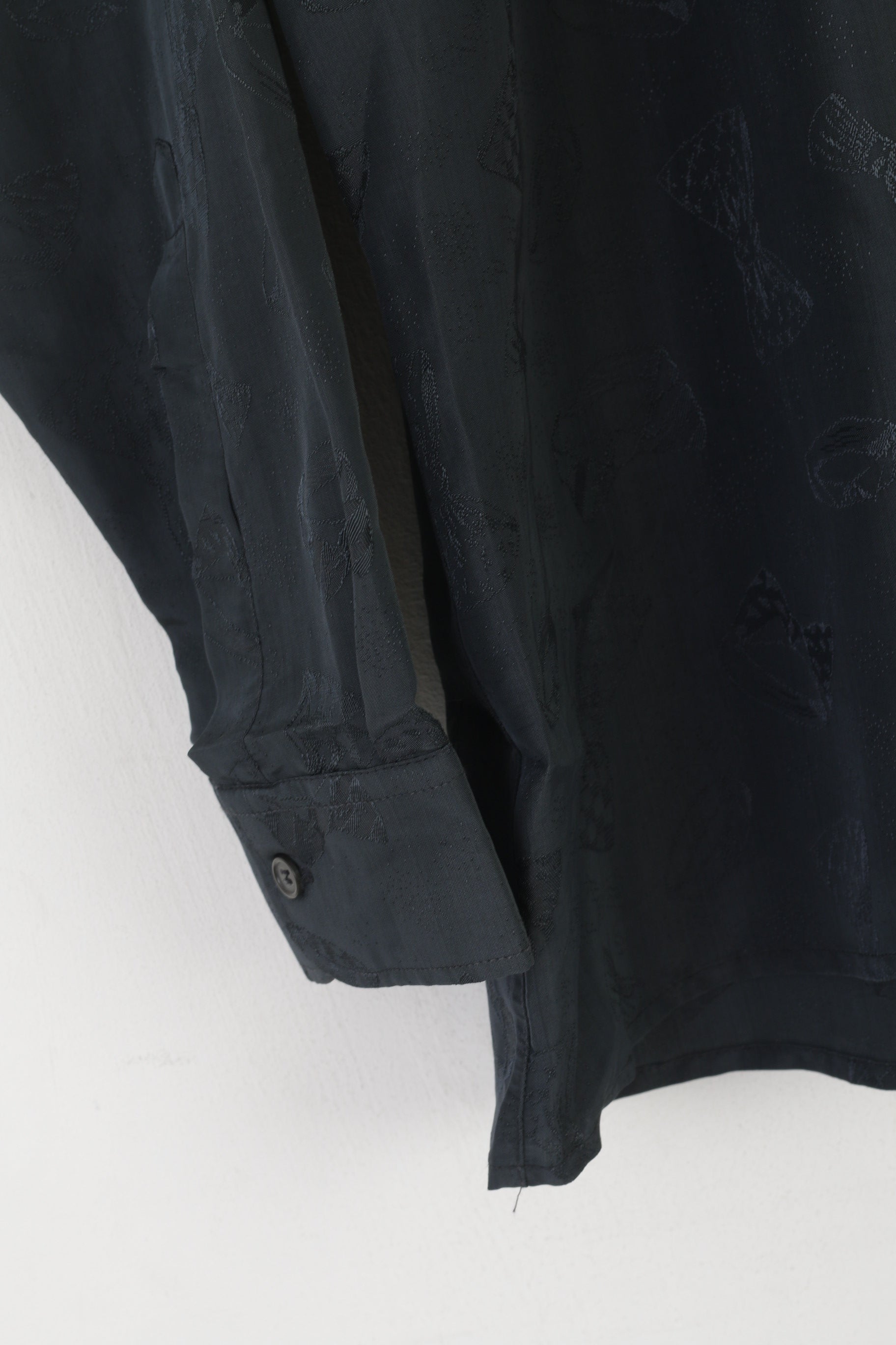 C&amp;A New Fast Men 42 L Chemise décontractée Charbon Viscose Bow Print Haut à manches longues