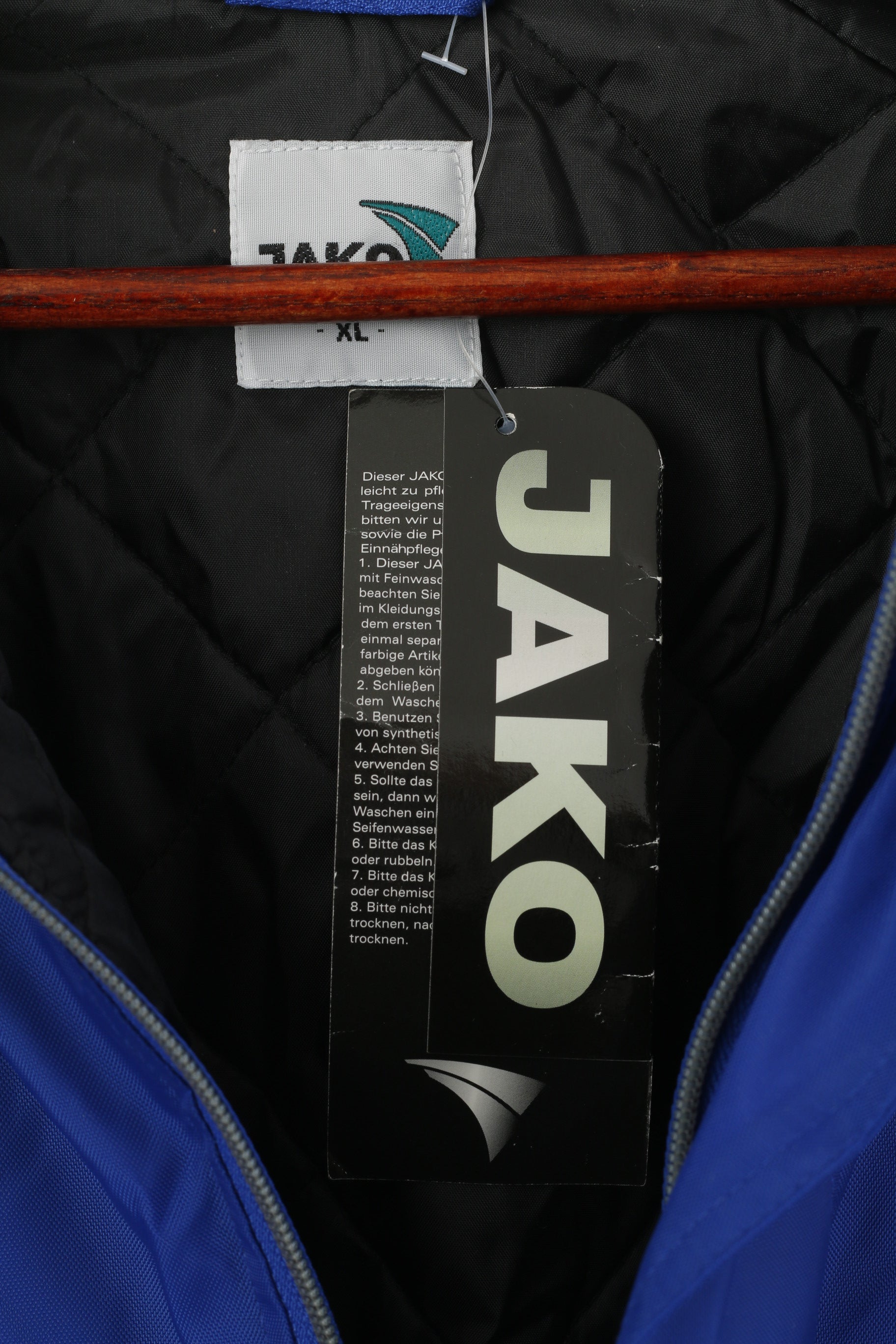 Nuova giacca JAKO da uomo XL Blu Sport imbottito Abbigliamento sportivo con cappuccio Team Sport Top