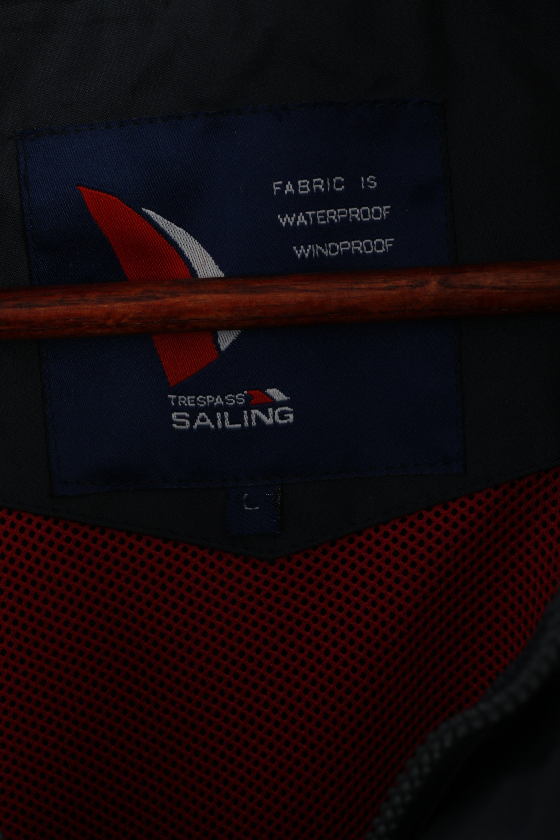 Giacca da uomo Trespass Sailing L Giacca da vela impermeabile con cappuccio nascosto blu scuro