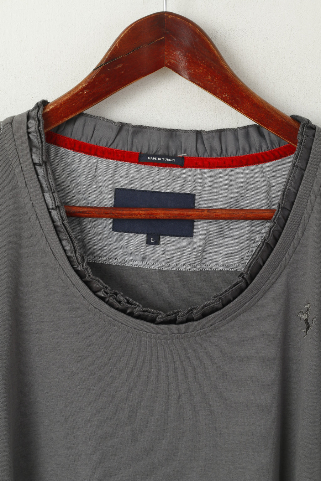 Camicia Ferrari da donna L. Girocollo grigio con volant in cotone, logo classico, tinta unita