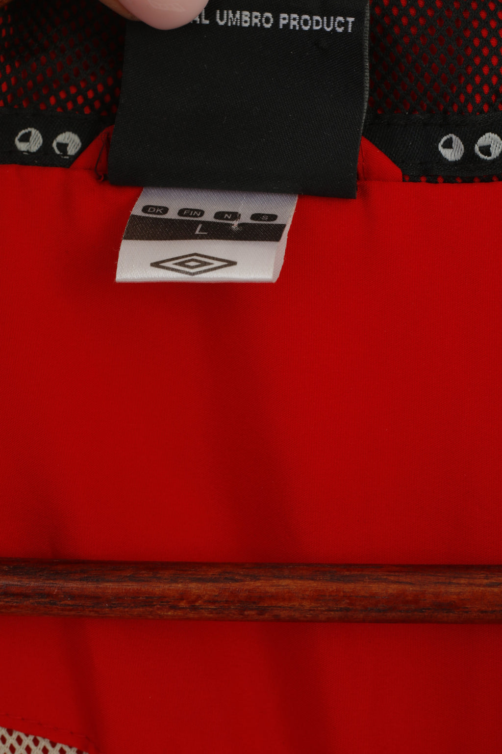 Umbro PPT Men L Jacket Red Official Teamwear Full Zip Sportwear Post Top