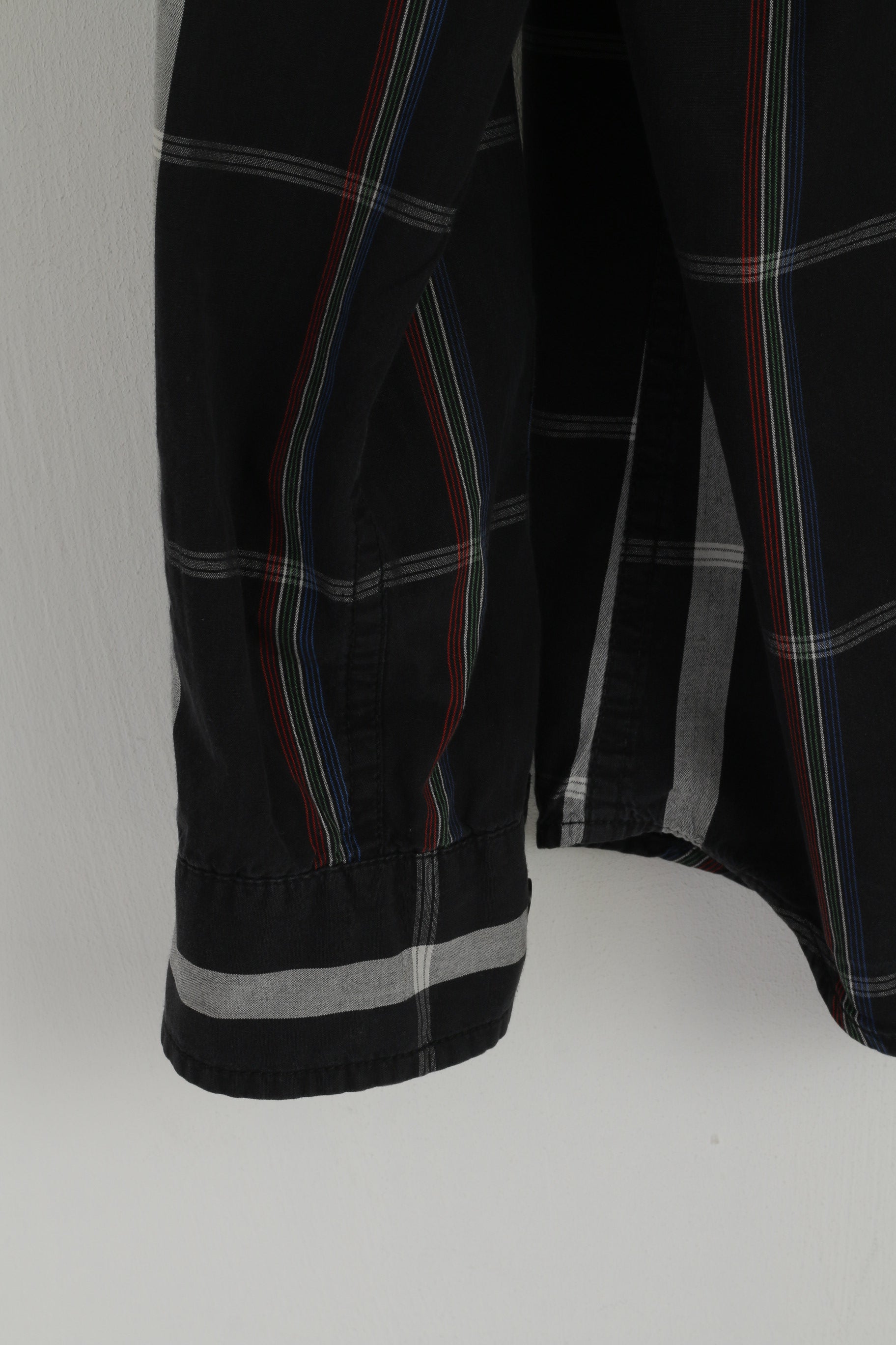 Wrangler Men L (M) Chemise décontractée à carreaux noirs en coton avec poche occidentale à manches longues