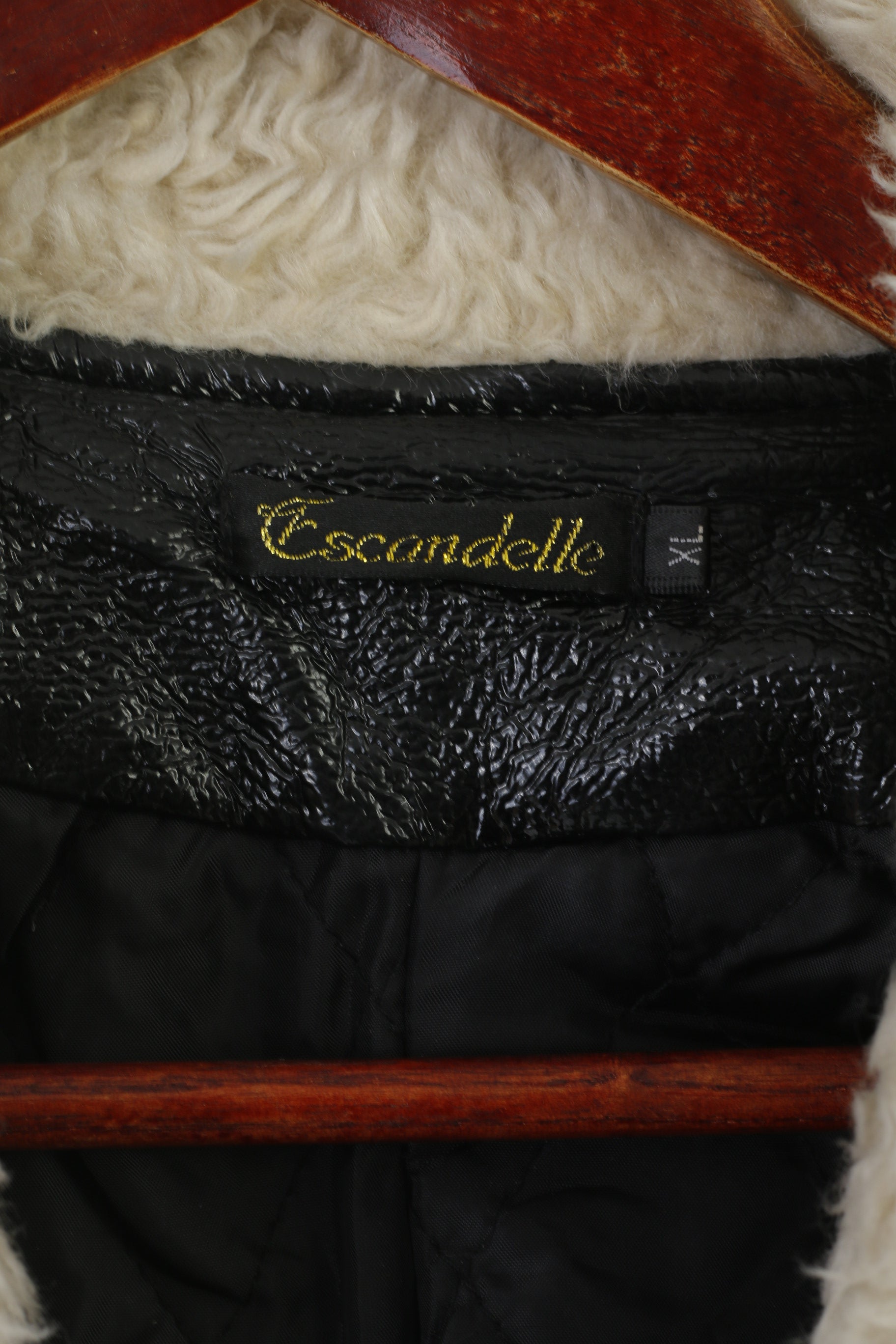 Escandelle Women XL (L)  Jacket Black Shiny Crinkle Faux Fur Colllar Biker Top