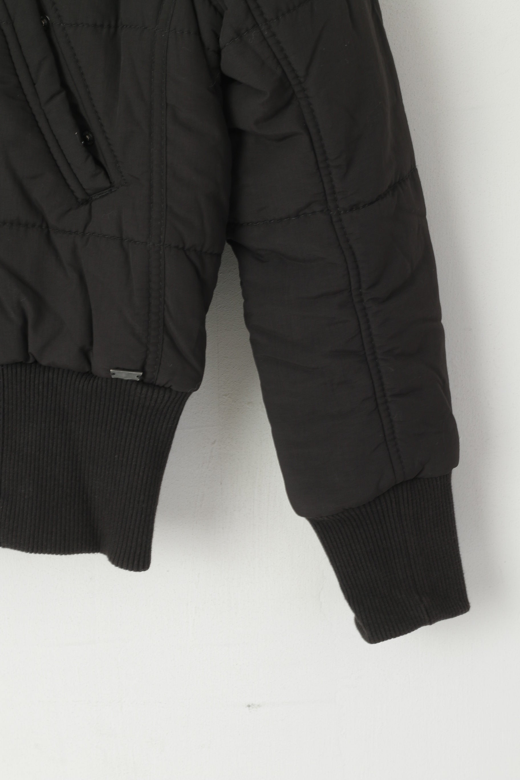 Giacca Levi's da donna L (M) Top trapuntato con cerniera intera imbottita in nylon nero