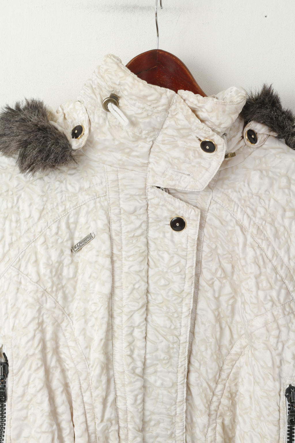 Giacca da donna Schneider 38 color crema, nylon lucido, impermeabile, vintage, Austria, da sci