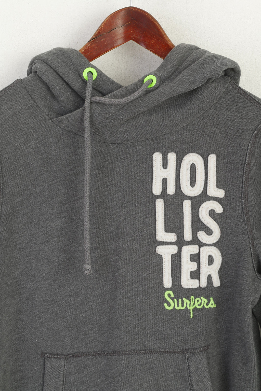 Felpa Hollister da donna in cotone grigio con tasca a marsupio sportiva con cappuccio da surf