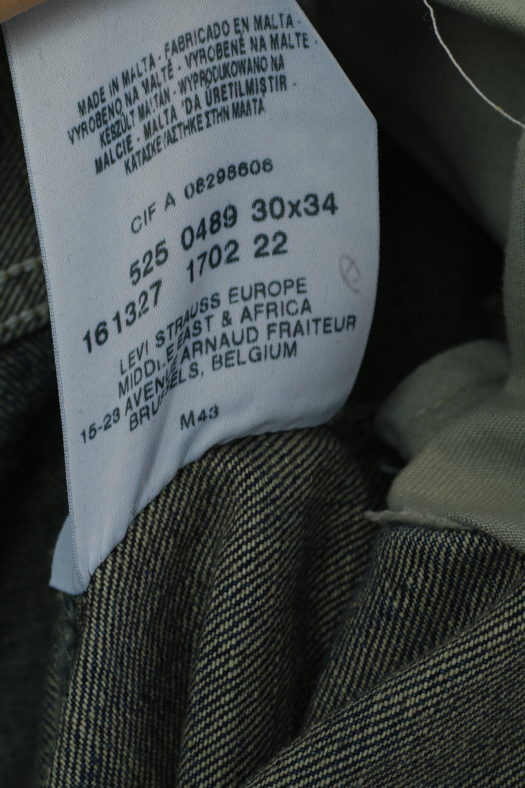 Levi Strauss &amp; Co. Pantaloni da donna 30 34 Pantaloni bootcut 525 in denim di cotone blu scuro