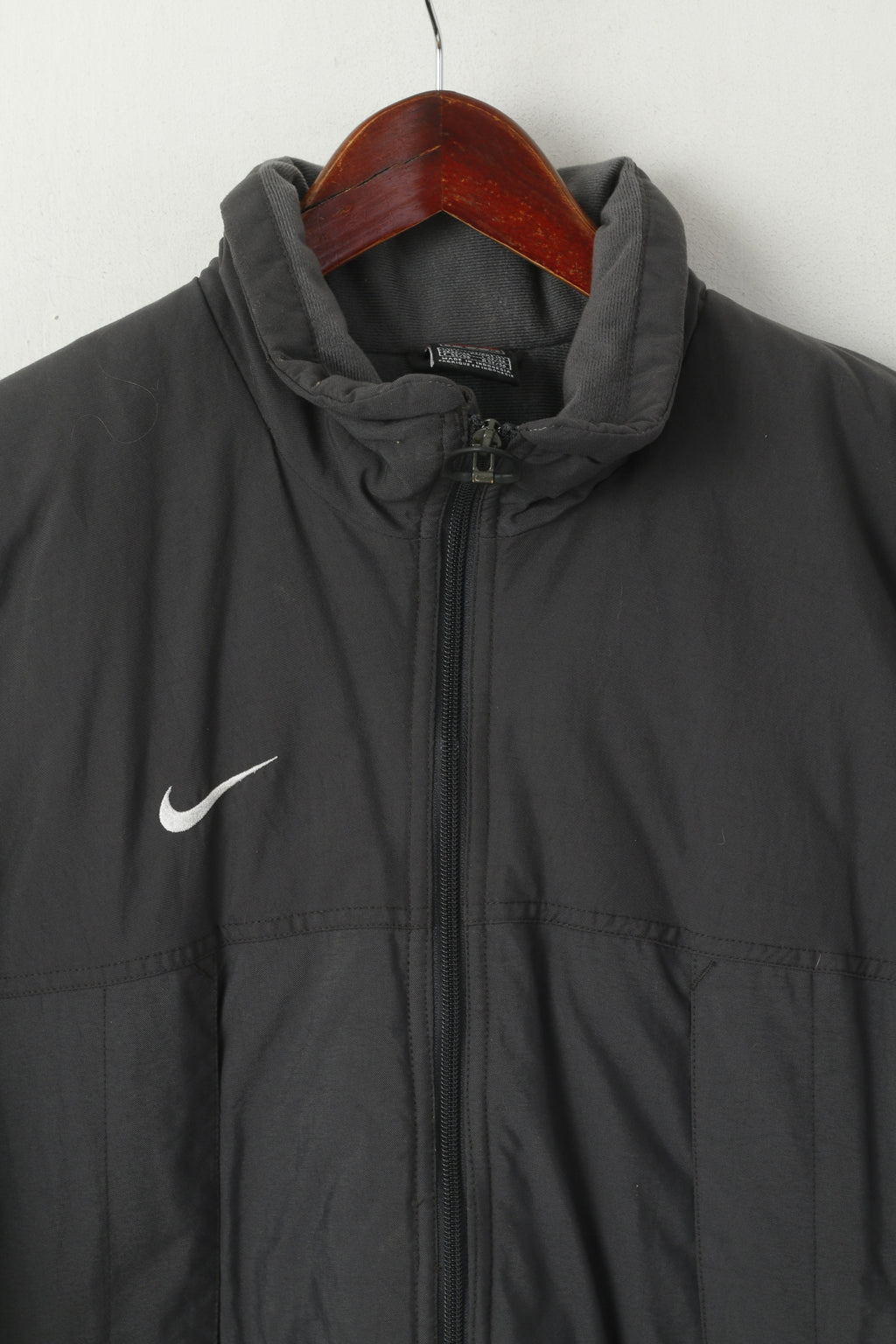 Giacca Nike Team Uomo L 183 Giacca grigia in nylon impermeabile imbottita calda con cerniera lunga
