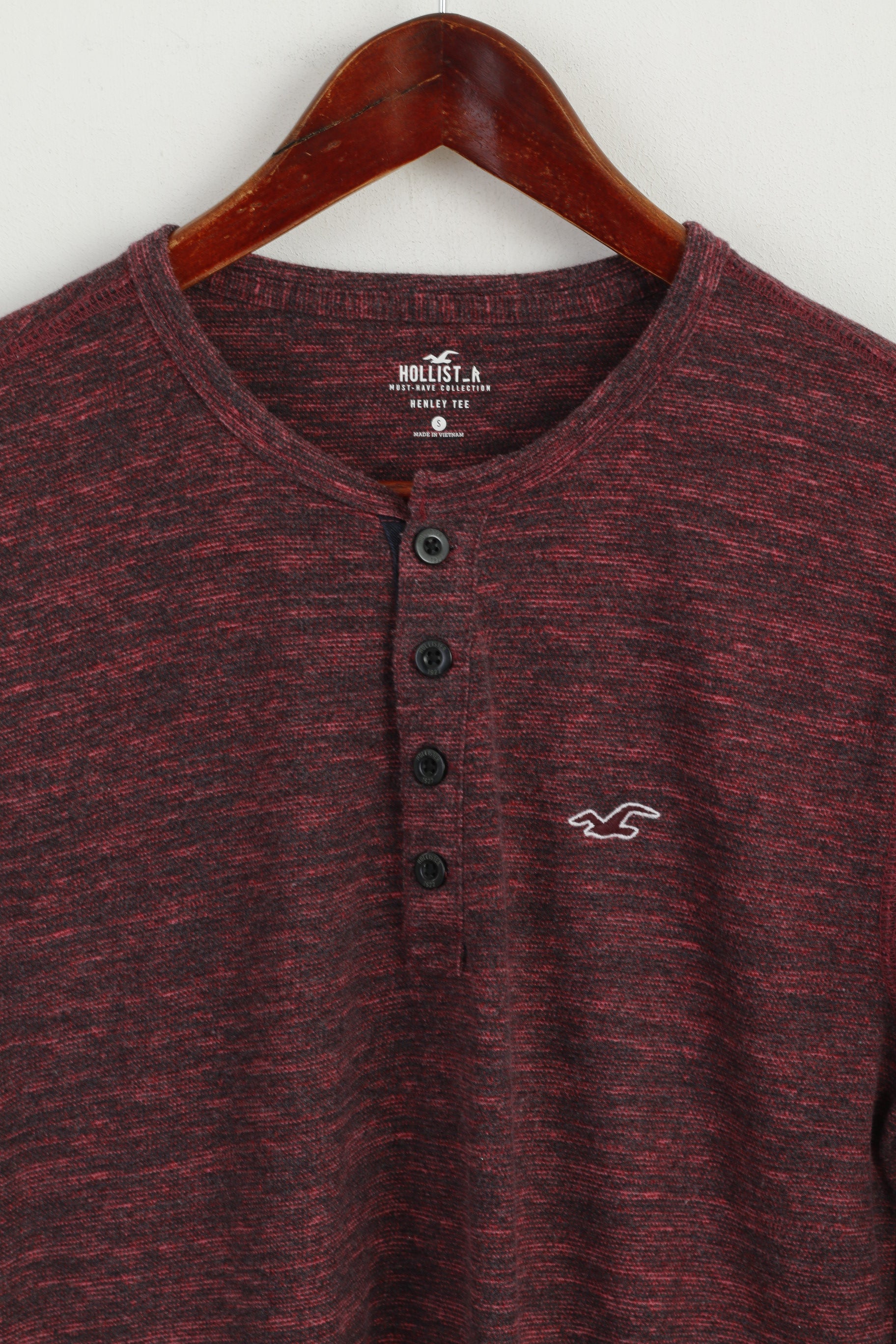 Camicia a maniche lunghe Hollister da uomo, maglietta Henley in cotone marrone rossiccio, basic elasticizzata