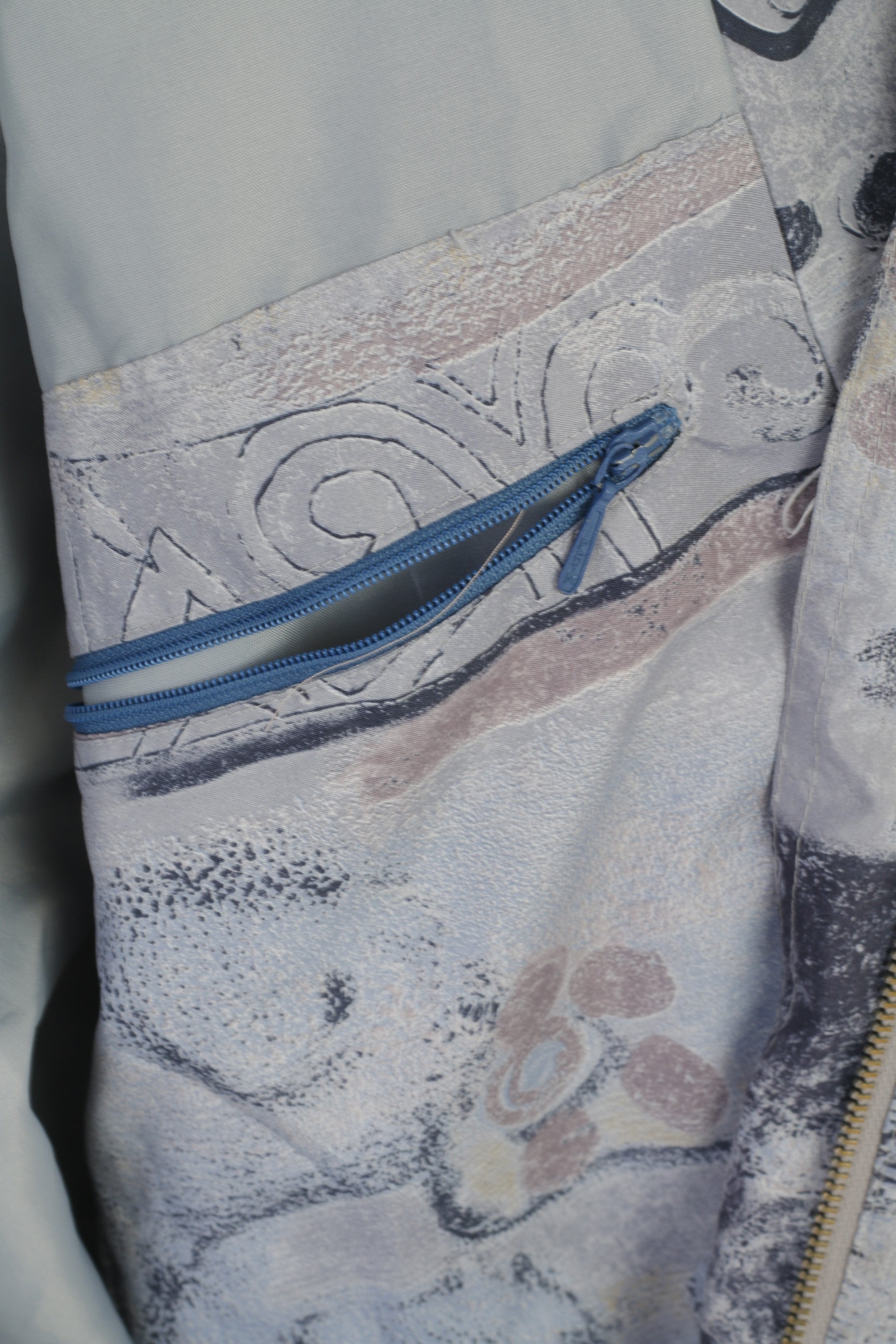 Giacca vintage da donna L. Top con spalline e maniche raglan con cerniera intera astratta grigia