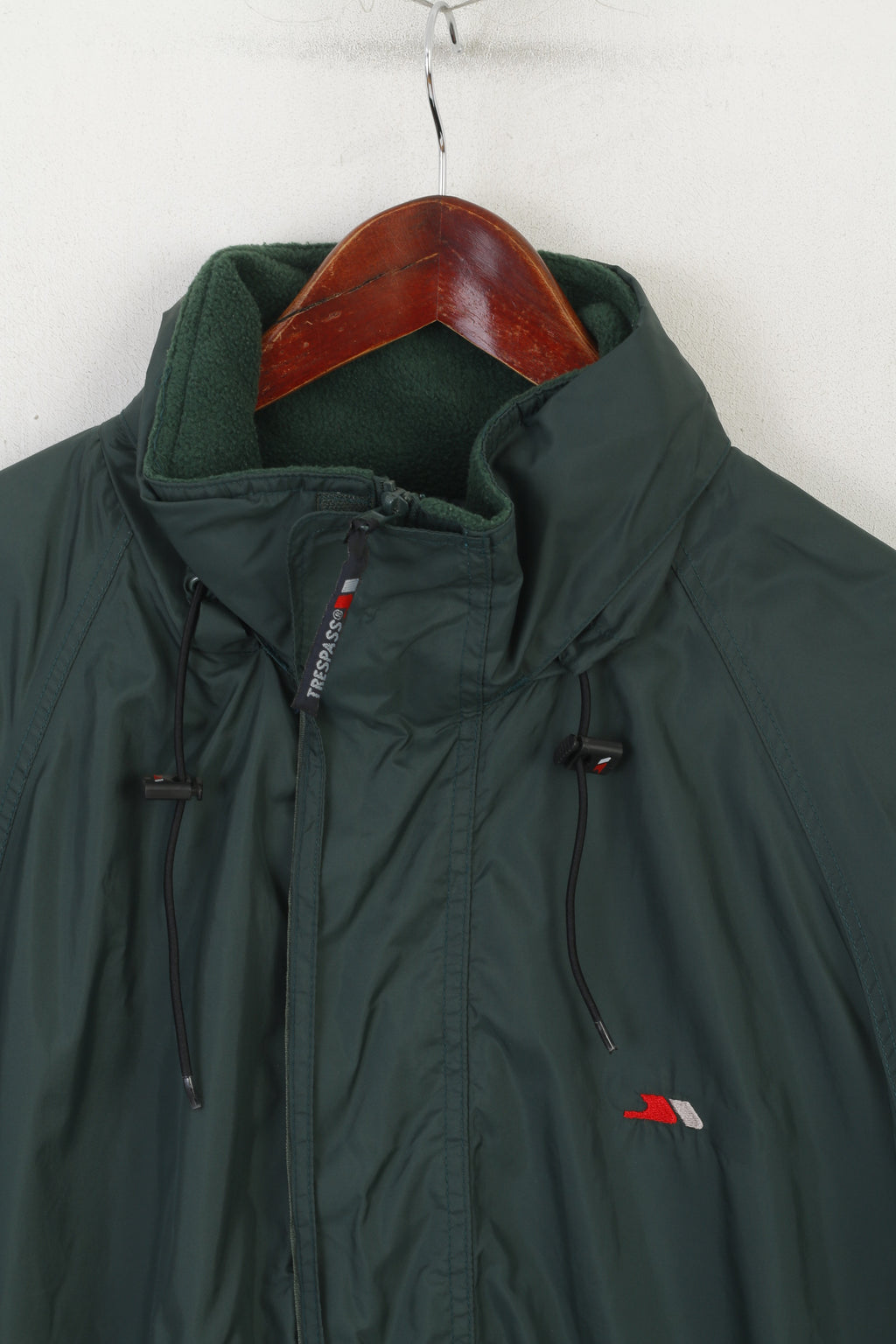 Trespass Abbigliamento da golf traspirante Giacca da uomo L Giacca verde in nylon impermeabile con cappuccio nascosto