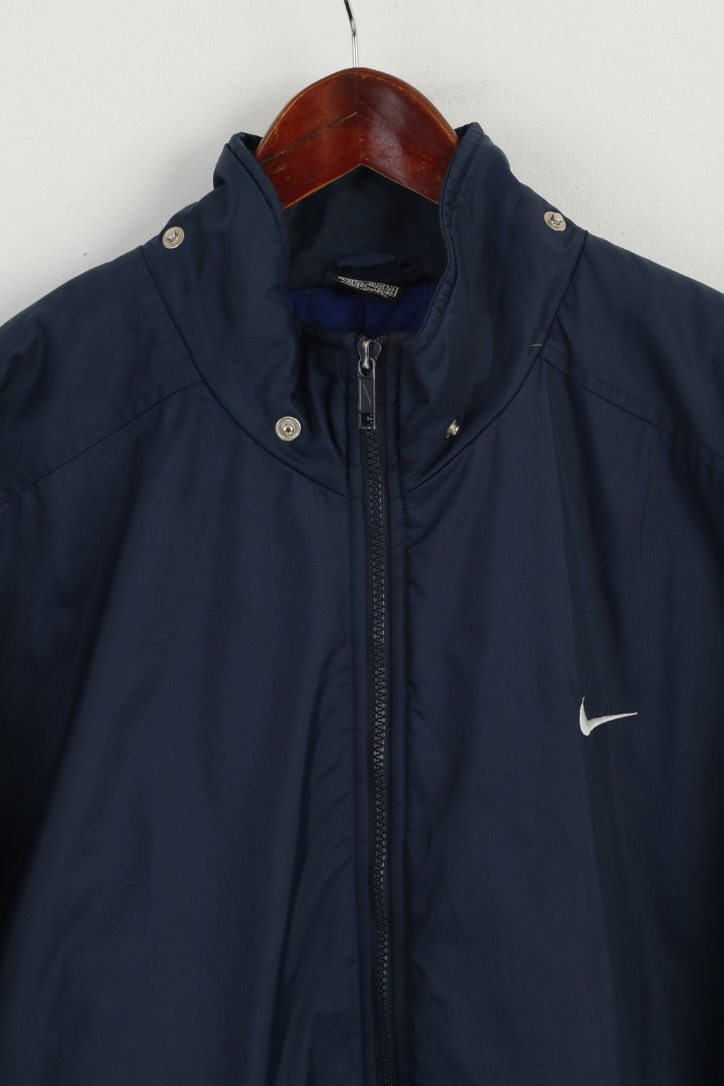 Giacca Nike Uomo L 183 Giacca blu navy in nylon impermeabile imbottita con cerniera intera retrò