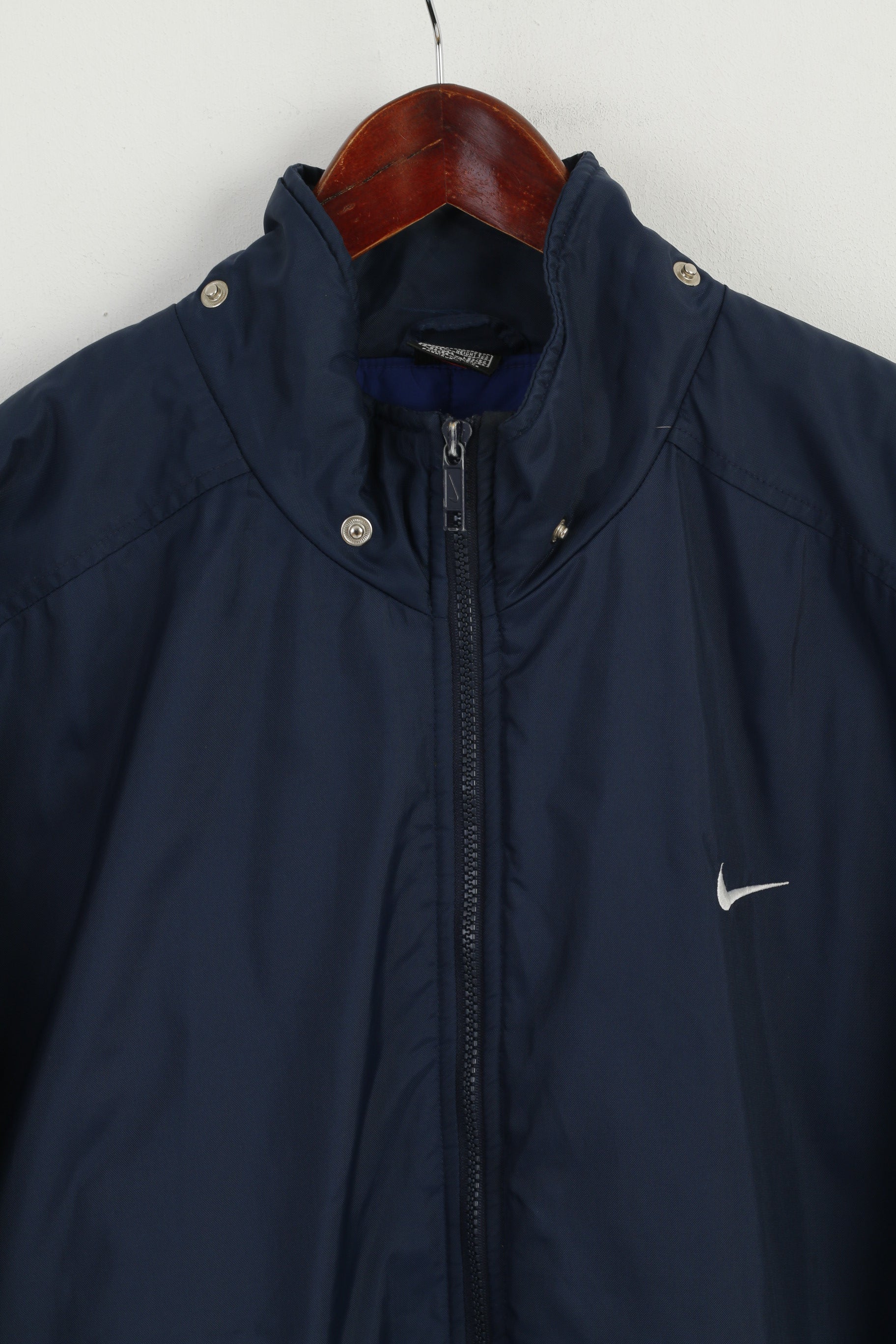 Giacca Nike Uomo L 183 Giacca blu navy in nylon impermeabile imbottita con cerniera intera retrò