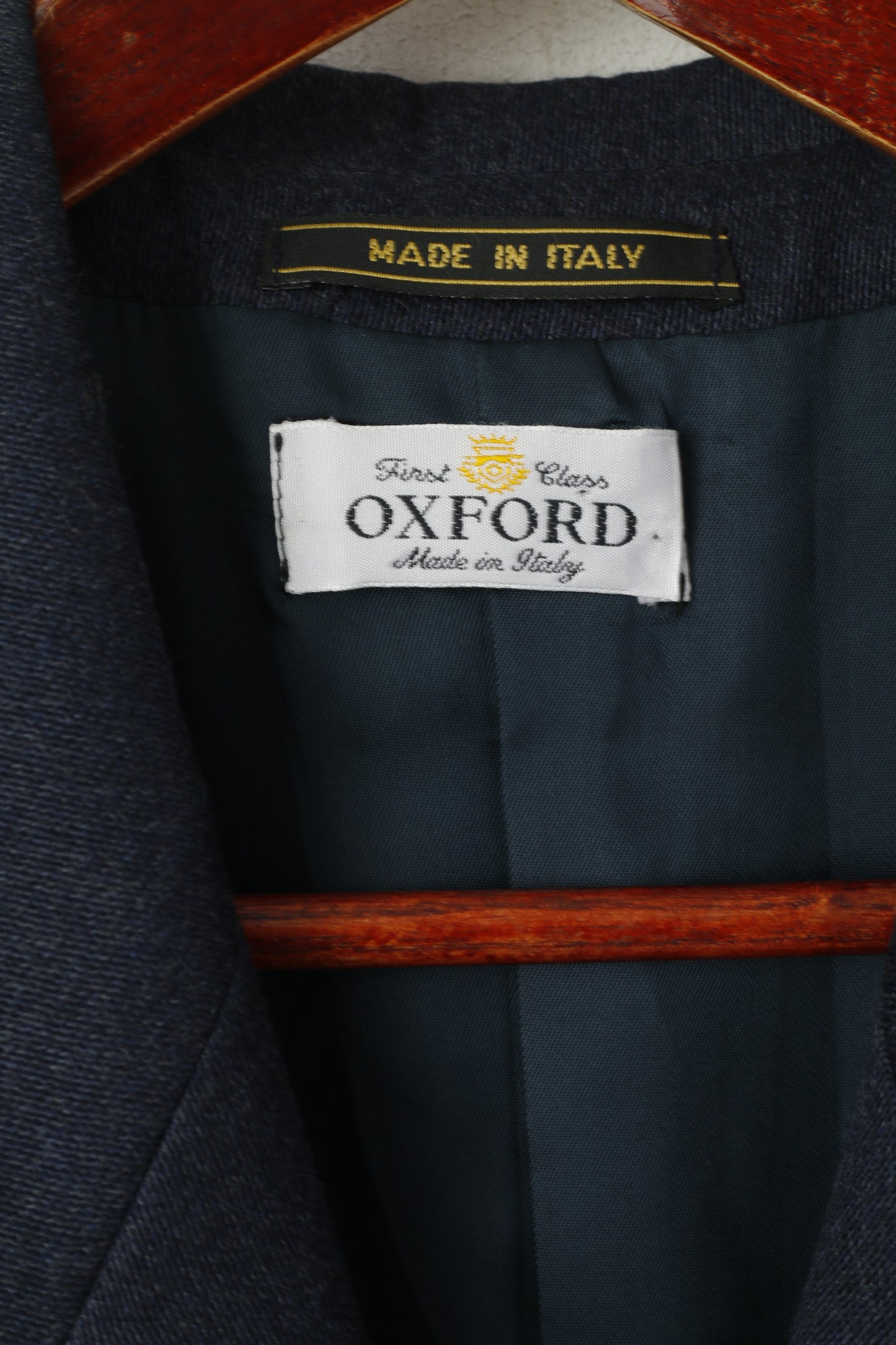 Giacca classica in lana italiana con bottoni dorati blu scuro da donna di prima classe Oxford 10 44 M