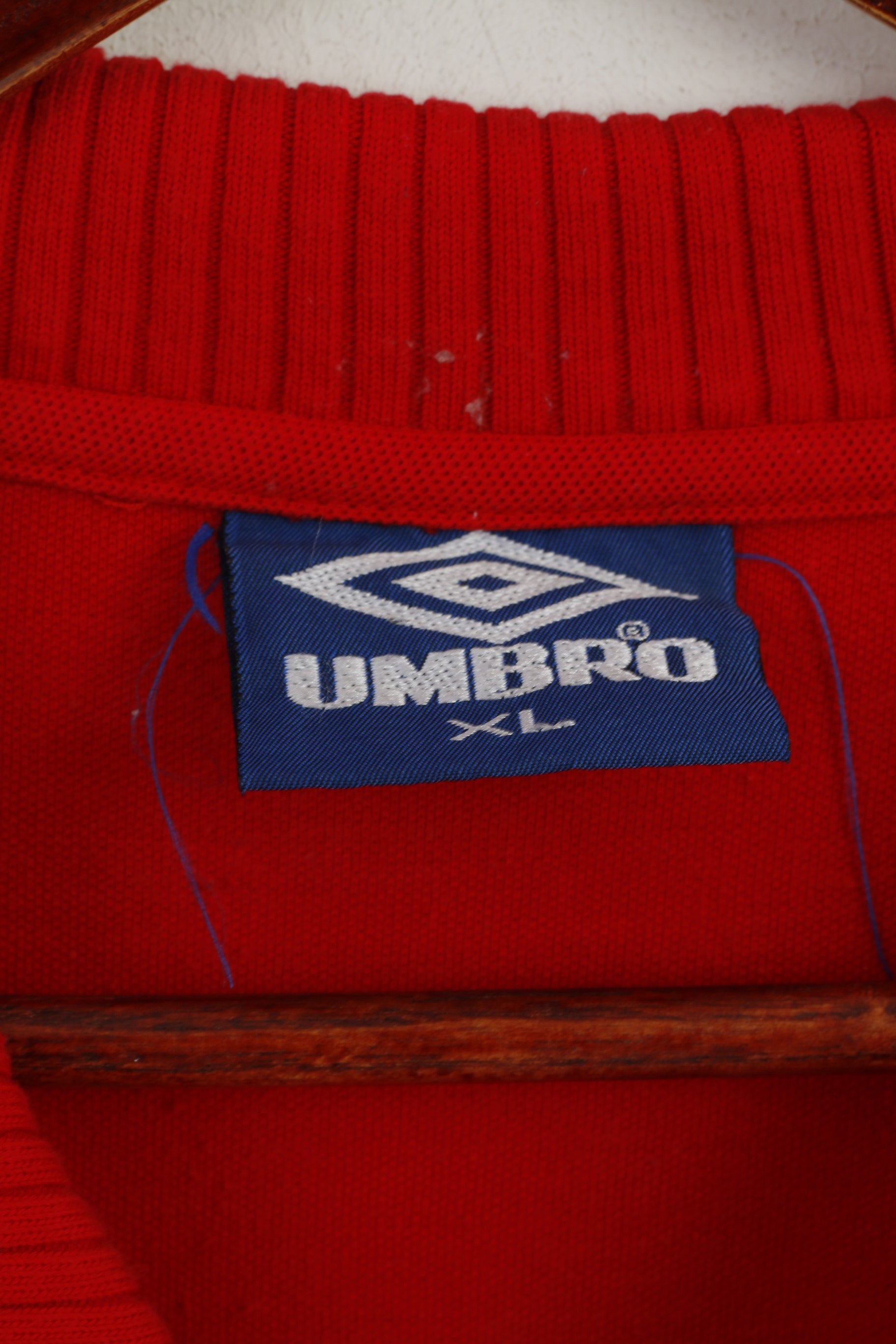 Polo Umbro da uomo XL (L) Maglietta classica a maniche corte da allenamento professionale in cotone rosso
