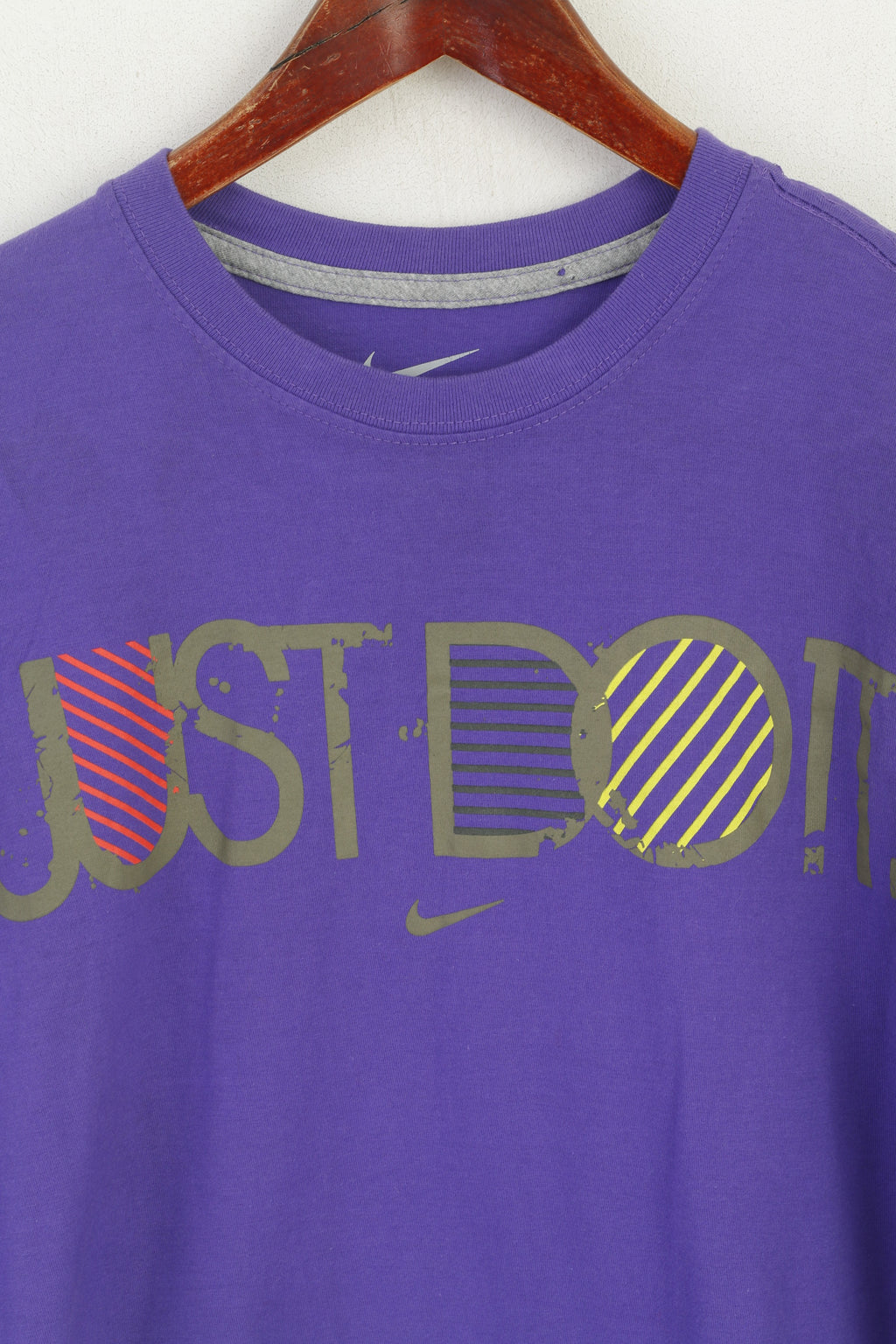 Nike Men L Shirt Purple Cotton Graphic Just Do It Standard Fit Sport Top