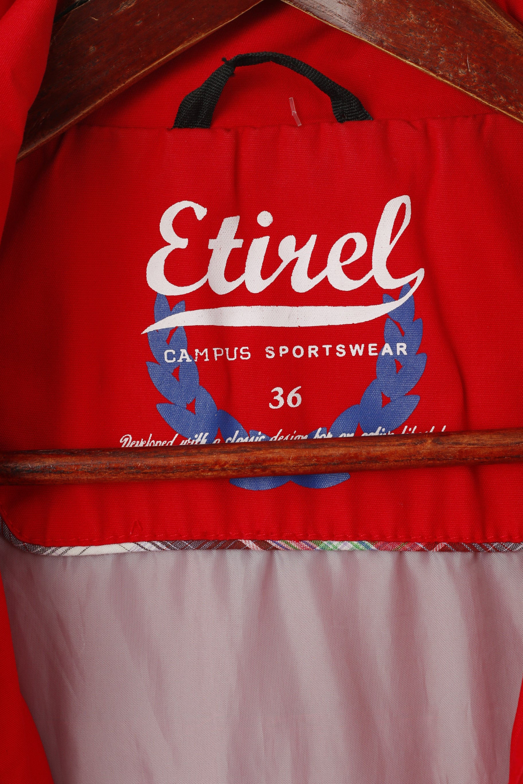 Etirel Femmes 36 S Veste Rouge Campus Sportswear À Capuche Poches Zippées Complètes Haut