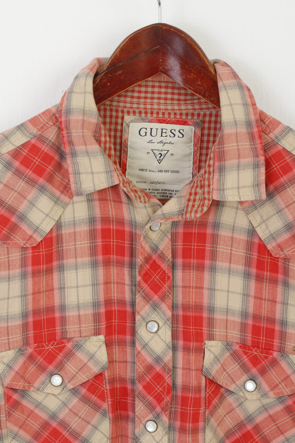 Guess Los Angeles Men M Casual Shirt Red Check Snaps Slim Fit Long Sleeve Cotton