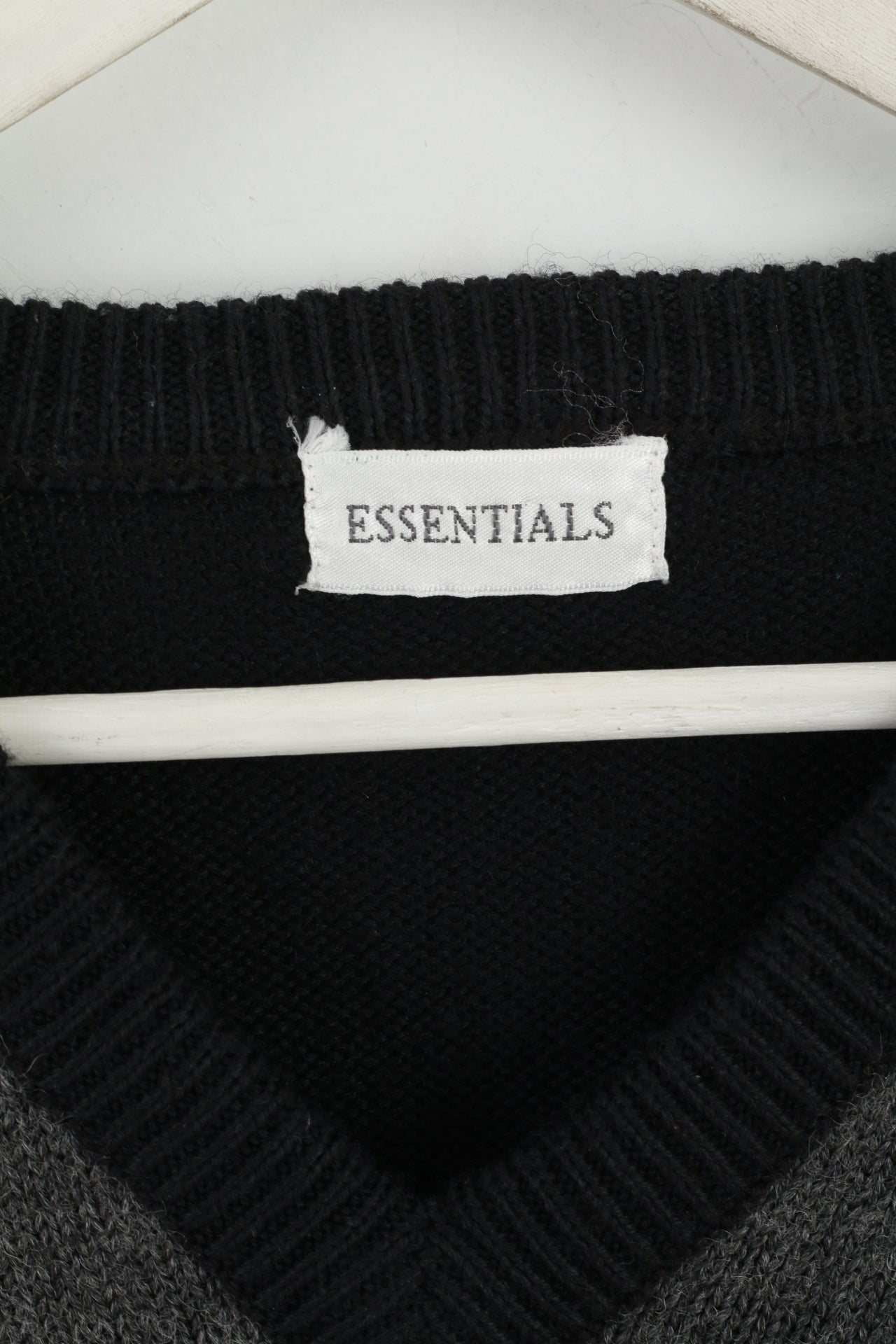 Maglione Essentials da uomo M. Maglione con grafica da golf in misto lana nera vintage con scollo a V