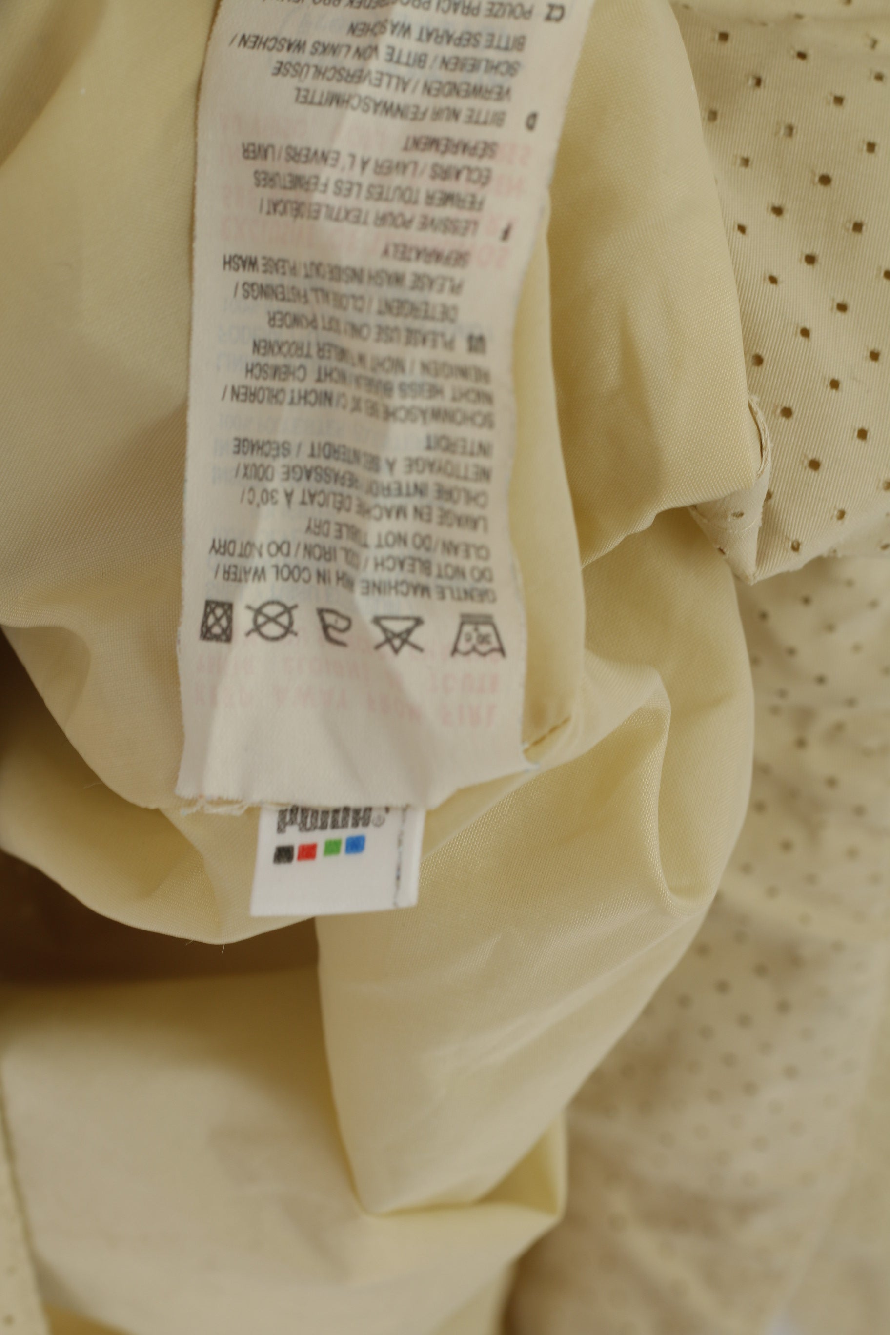 Giacca Puma da donna Beige Punch Maglia sportiva leggera con cerniera